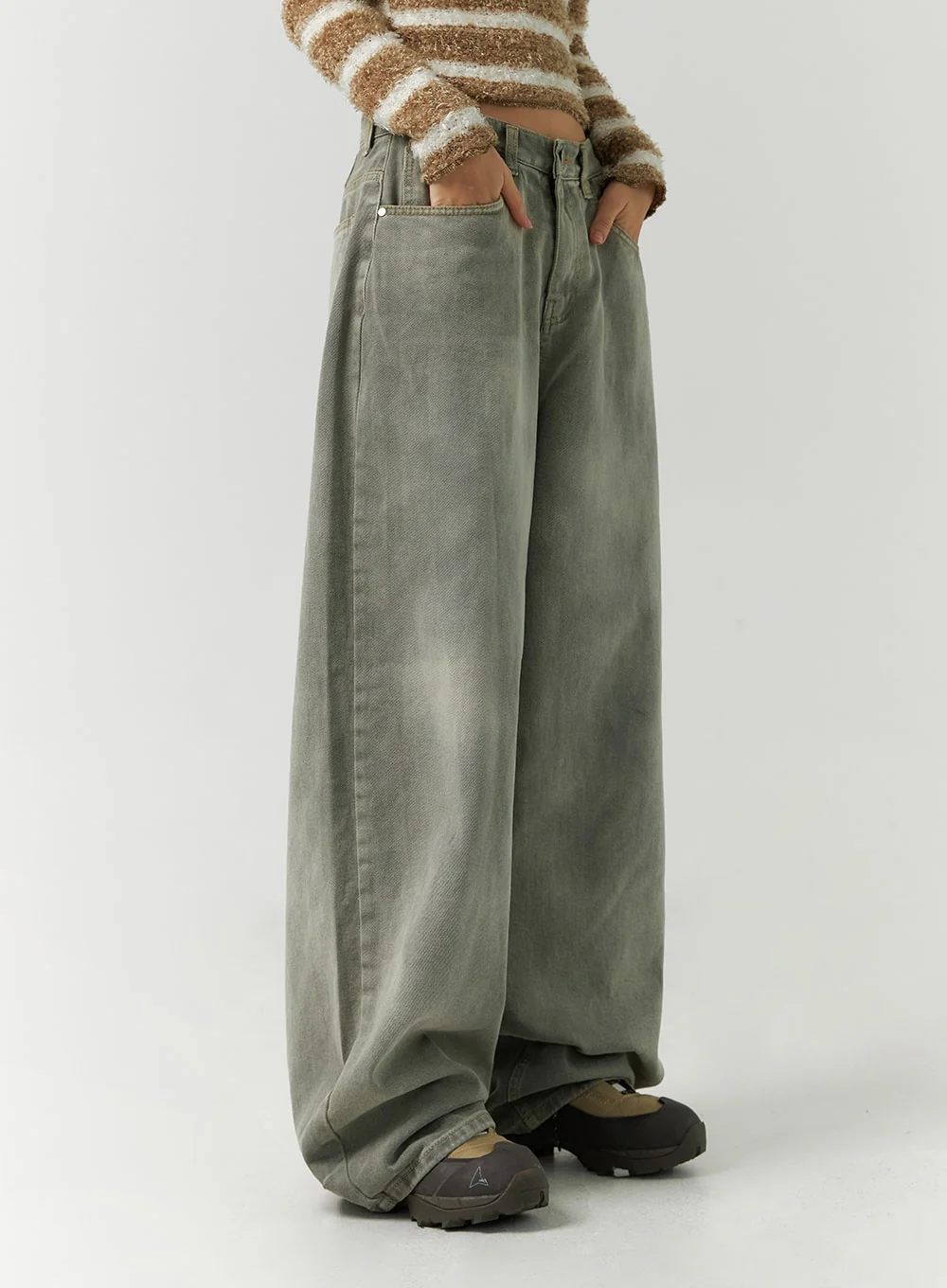 Mid-Rise Wide Leg Jeans CD301 - Image 6