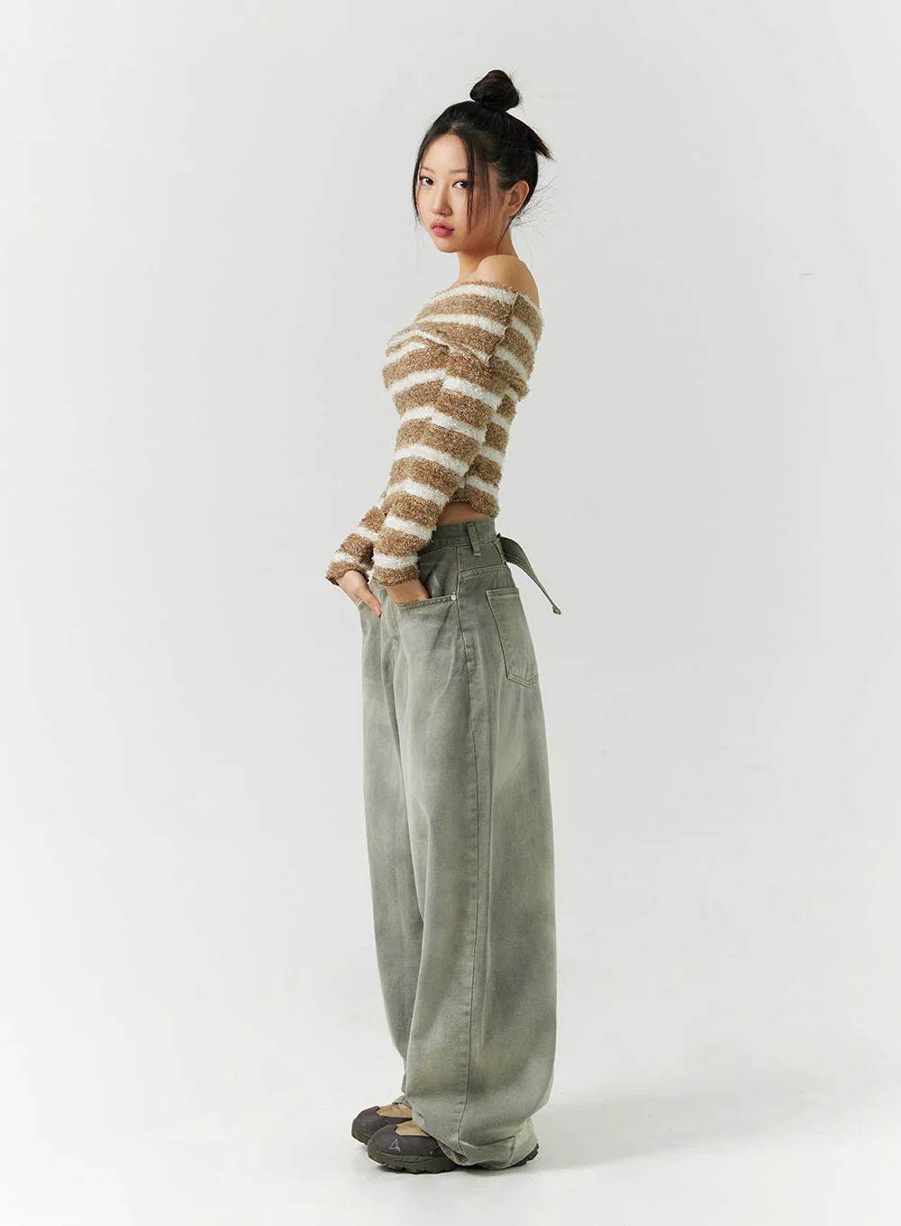 Mid-Rise Wide Leg Jeans CD301 - Image 7
