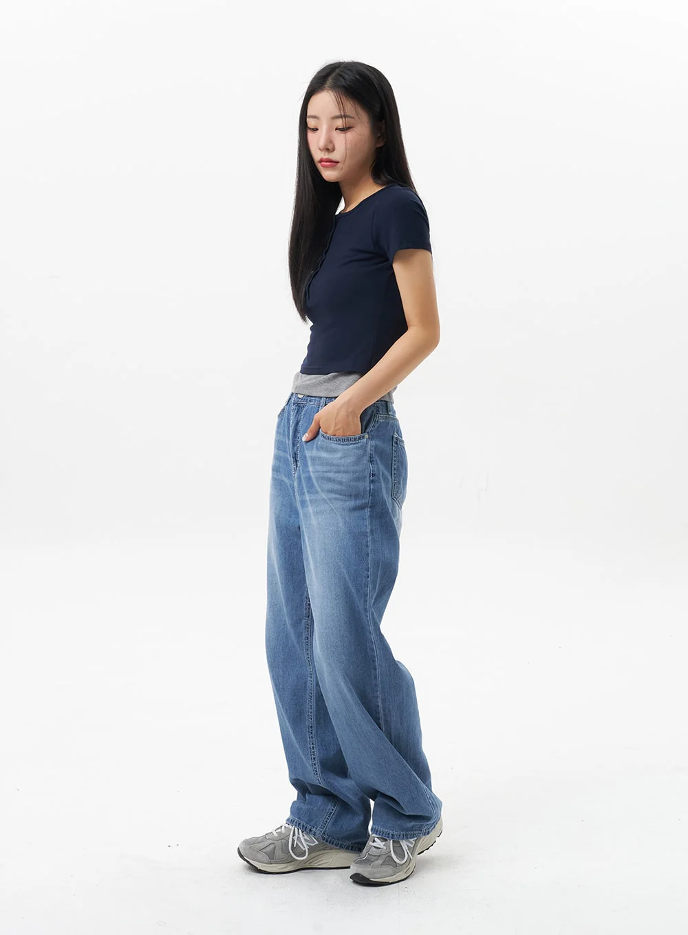 Mid-Wash Baggy Jeans OU323 - Image 7