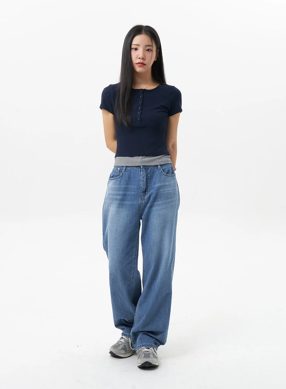 Mid-Wash Baggy Jeans OU323 - Image 8