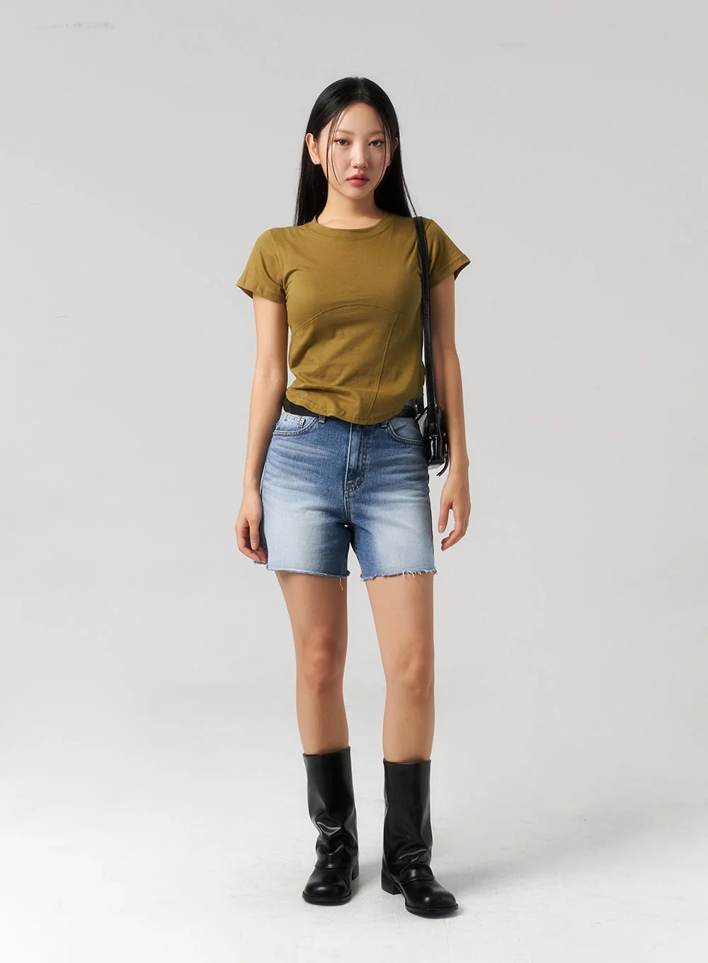 Mid-Wash Denim Shorts CU328 - Image 3