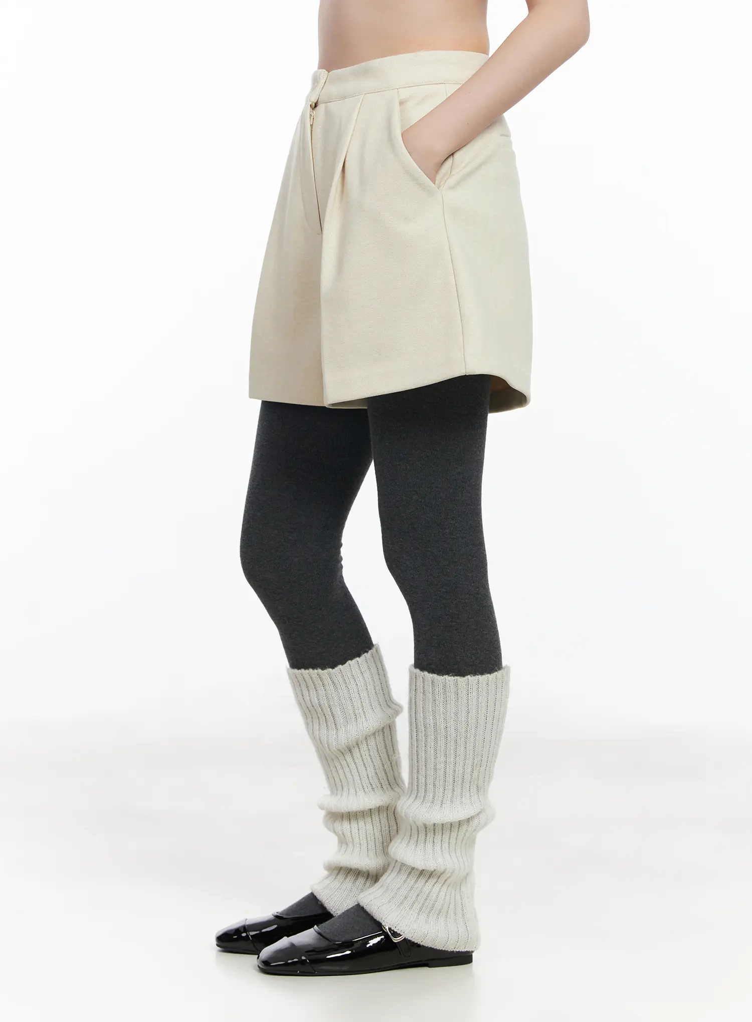 Minimalist Cream Tailored Shorts CJ519 - Image 3