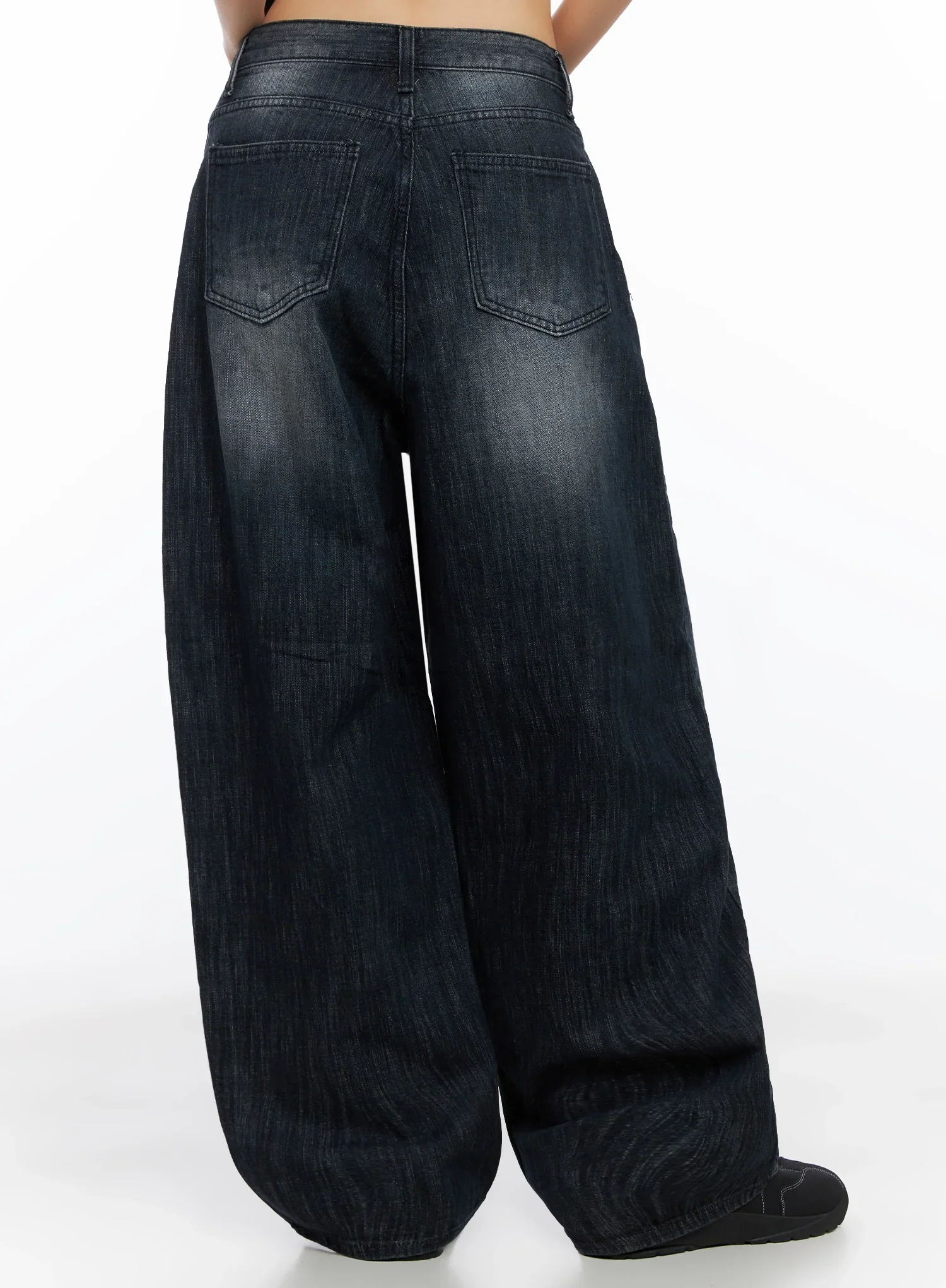 Minnell Vintage-Wash Wide-Leg Jeans IO517 - Image 13