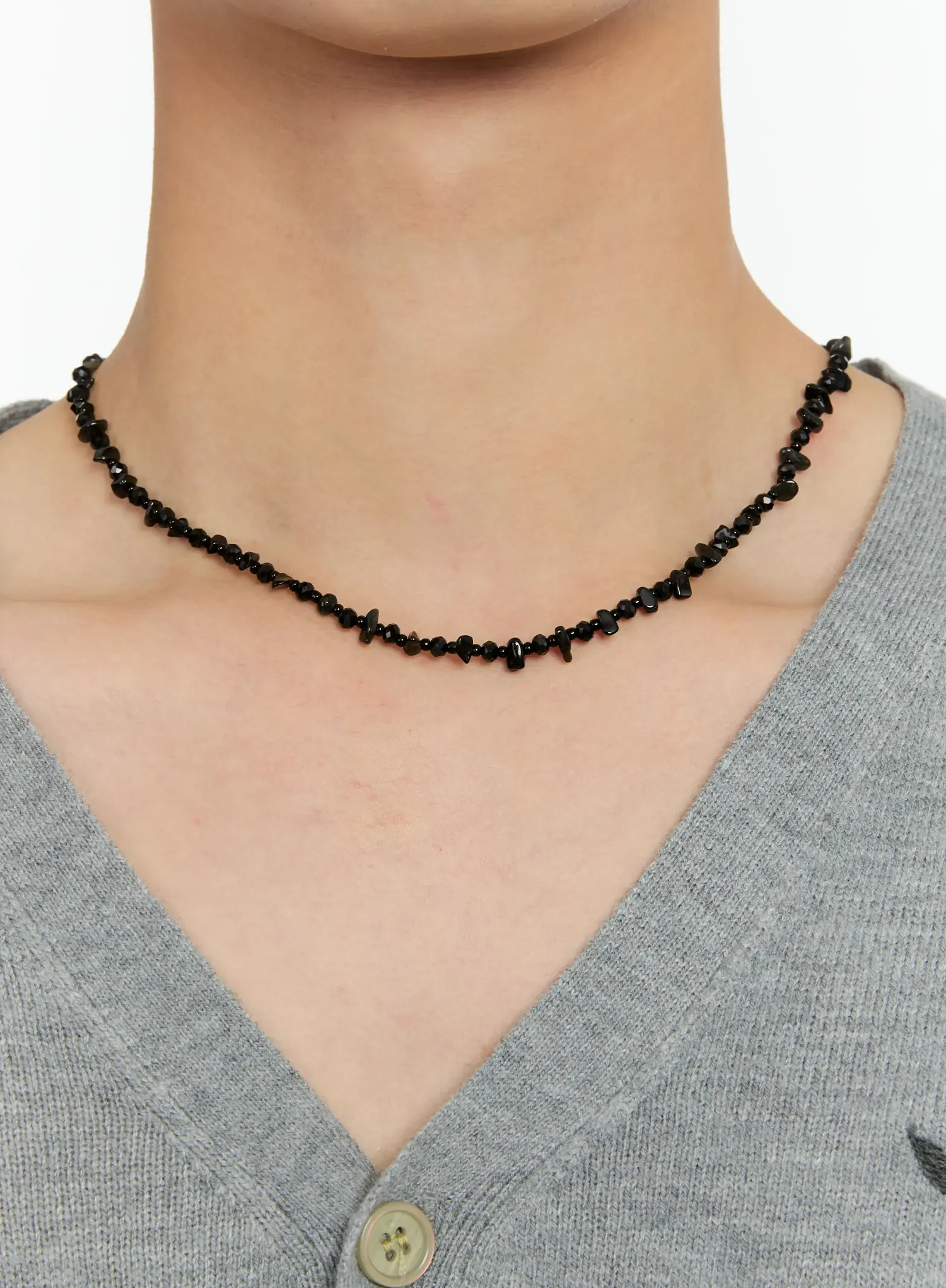Modern Black Stone Beaded Necklace IO531