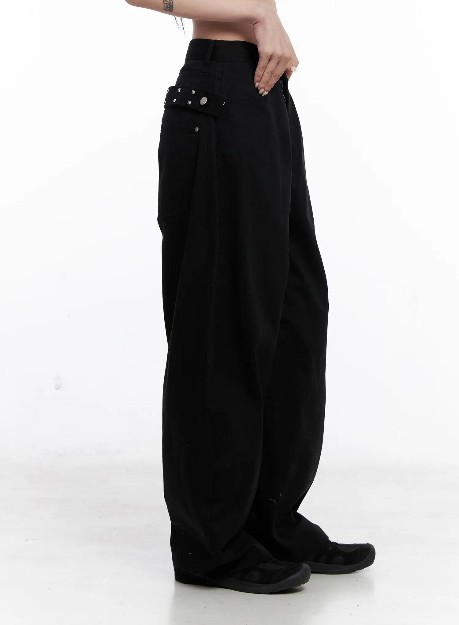 Nana Studded Belt Balloon Jeans CS512 - Image 4
