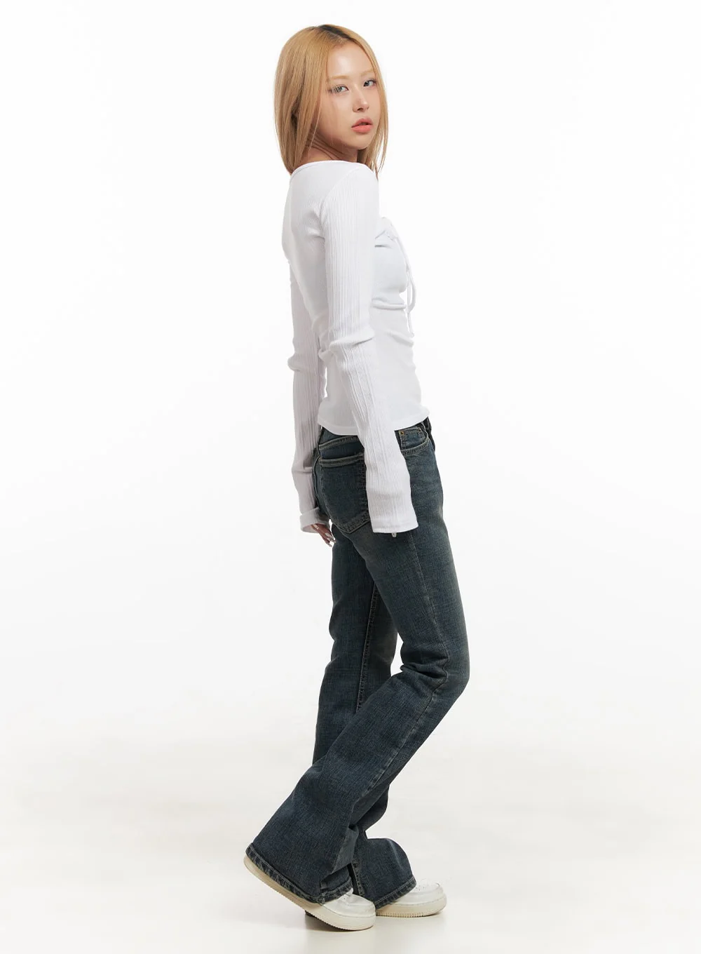 Natalia Low-Rise Flared Jeans CJ508 - Image 3