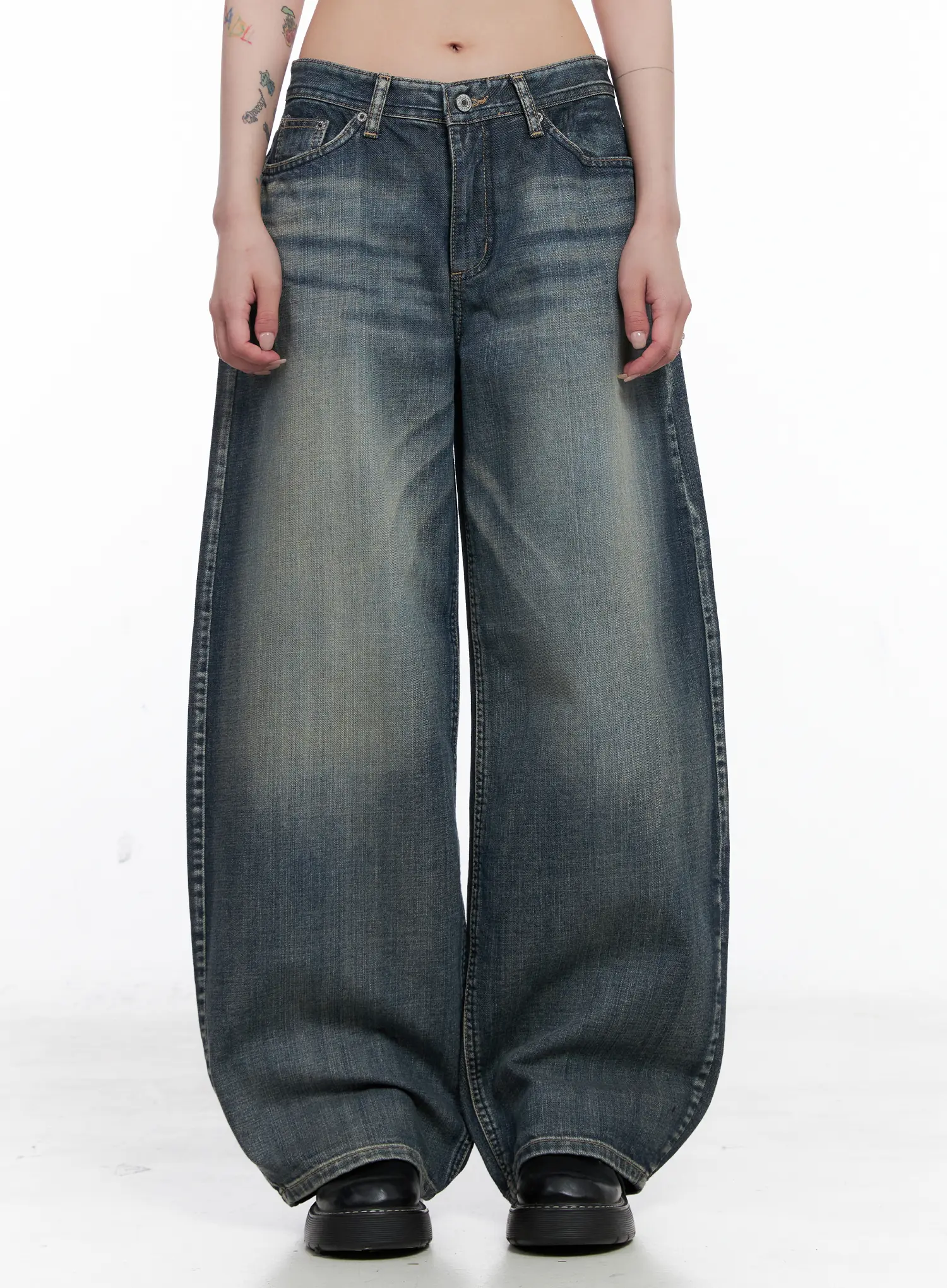 Nellie Baggy Jeans CS526