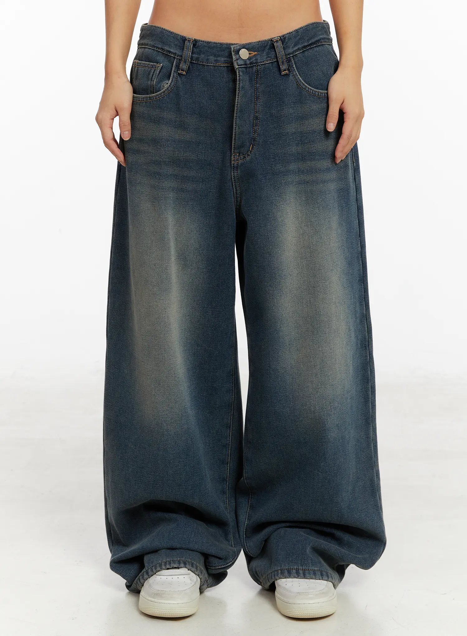 Oaklee Vintage Fleece Wide Leg Jeans CD515 - Image 10