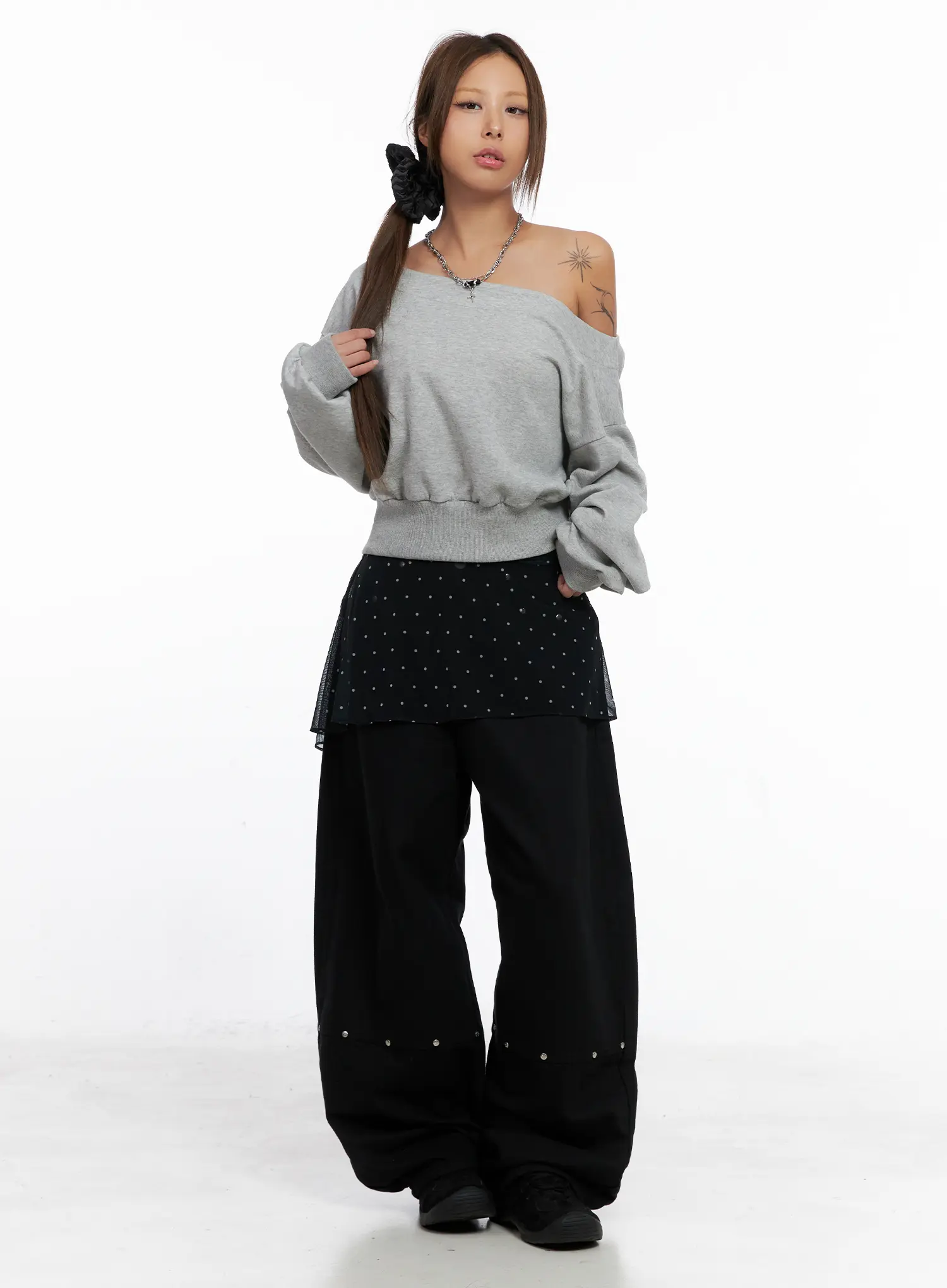 Off-Shoulder Boat Neck Sweatshirt CS524 - Image 2