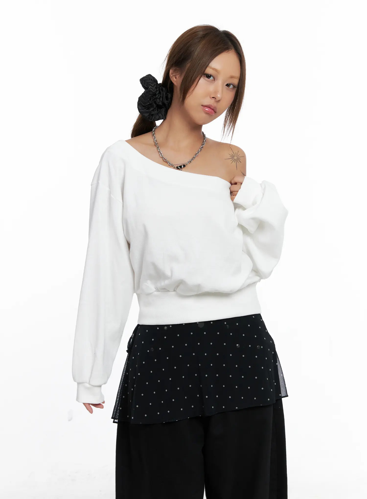 Off-Shoulder Boat Neck Sweatshirt CS524 - Image 7