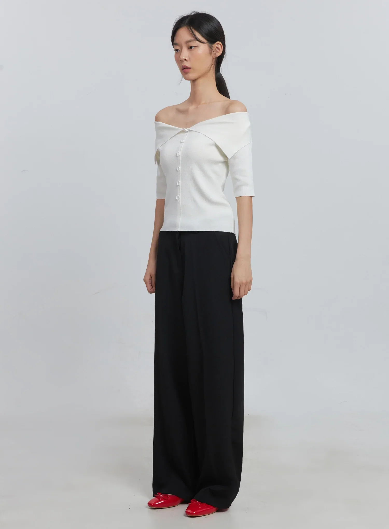 Off-Shoulder Buttoned Tee IU512 - Image 22