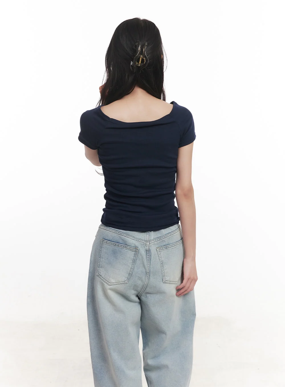 Off-Shoulder Cropped T-Shirt CA510 - Image 7