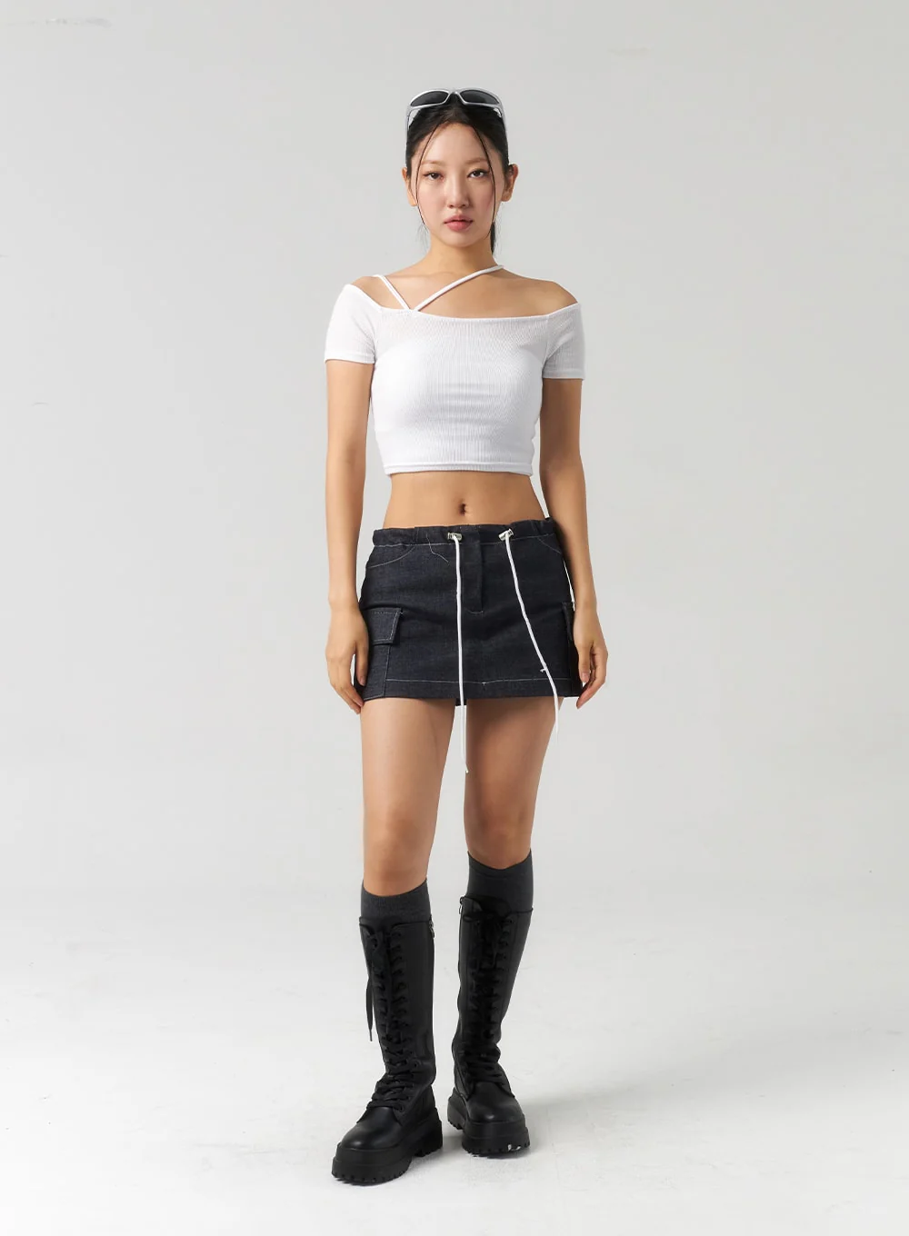 Off-Shoulder Cropped Tee CU326 - Image 3