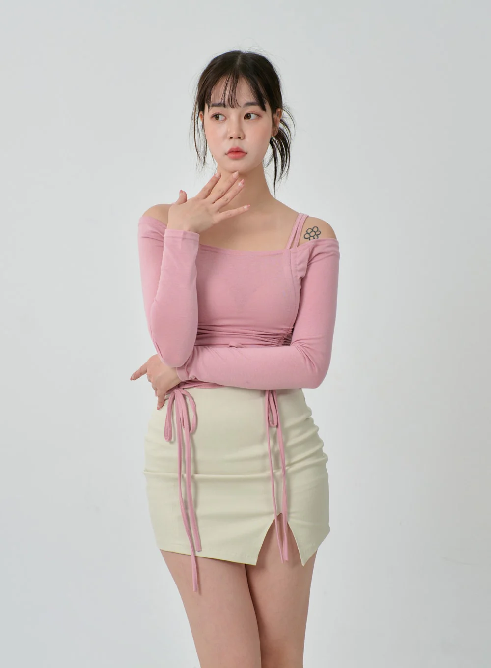 Off-Shoulder Double Front Tie Ruched Top IJ304 - Image 3