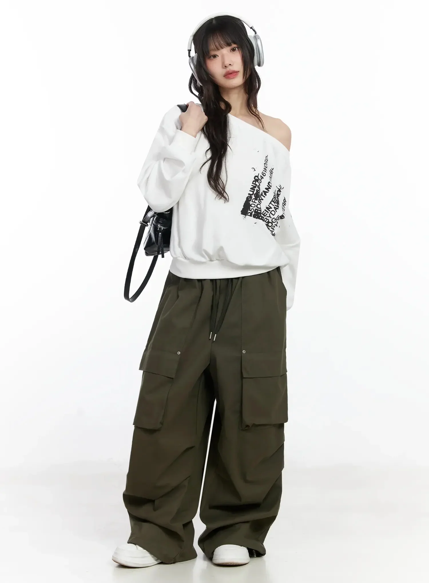 Off-Shoulder Graphic Sweatshirt F516 - Image 5