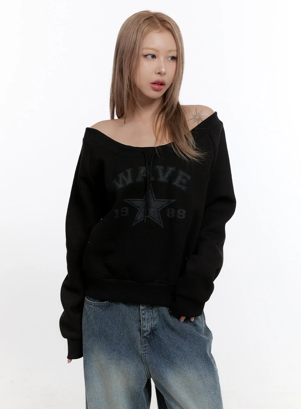Off-Shoulder Loose Fit Hoodie CN422 - Image 9