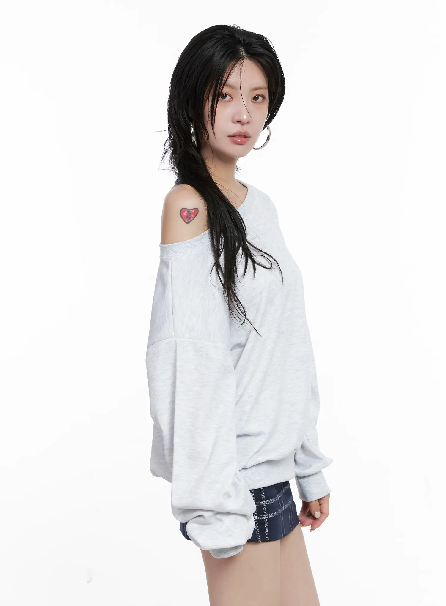 Off-Shoulder Loose Fit Sweatshirt CS510 - Image 6