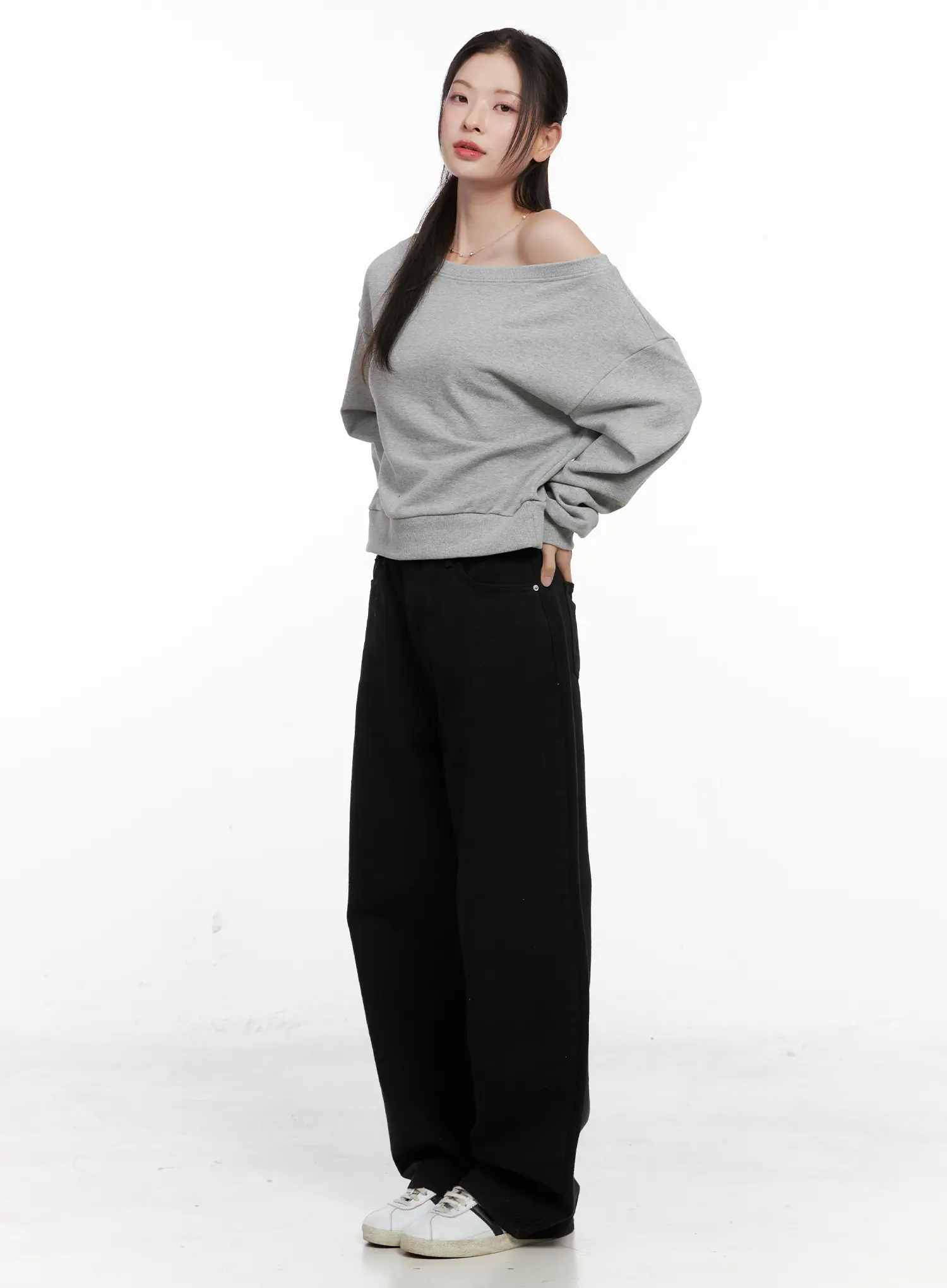 Off-Shoulder Sweatshirt CO531 - Image 5