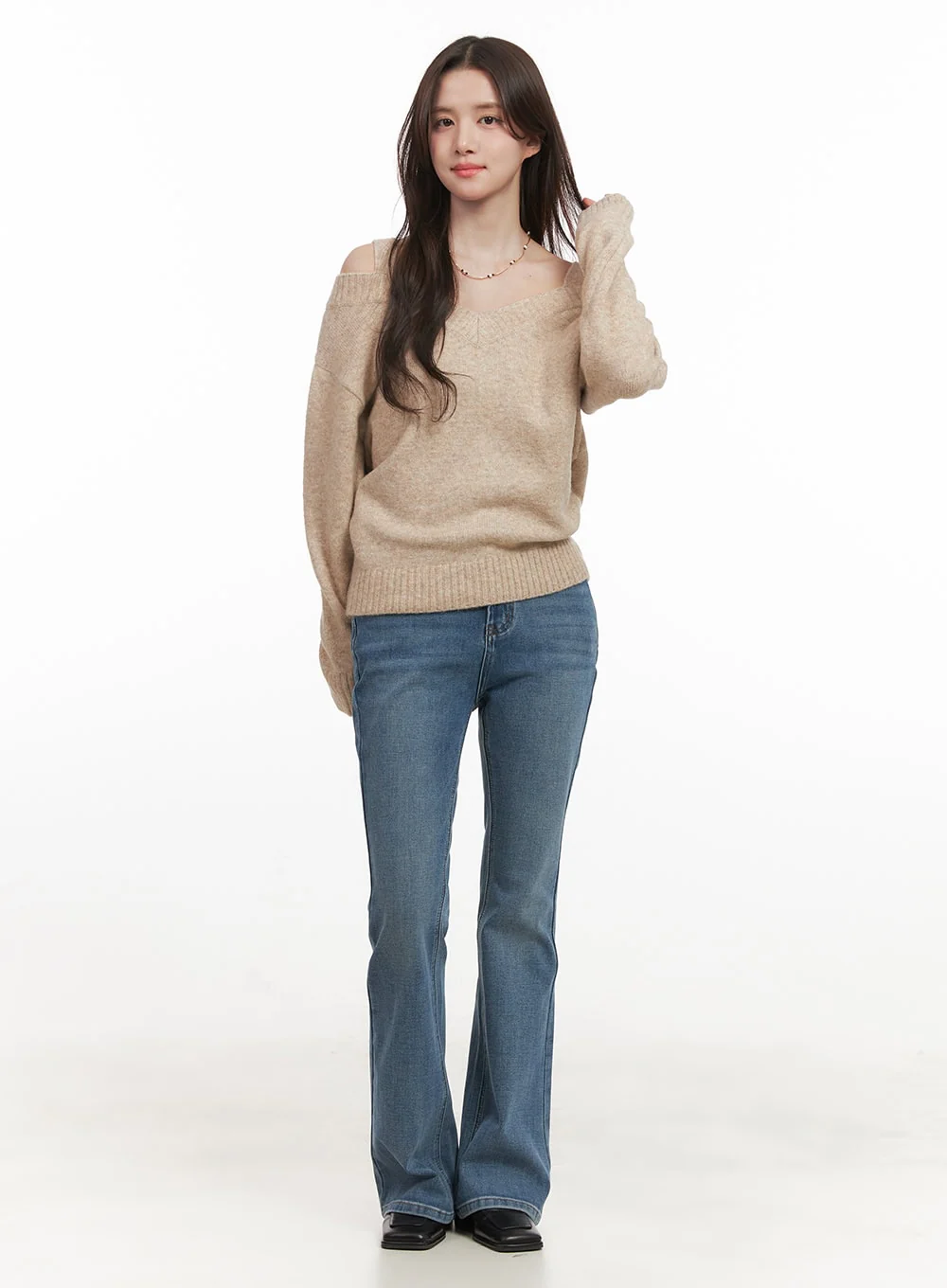 Off-Shoulder V-Neck Sweater with Straps CJ515 - Image 2
