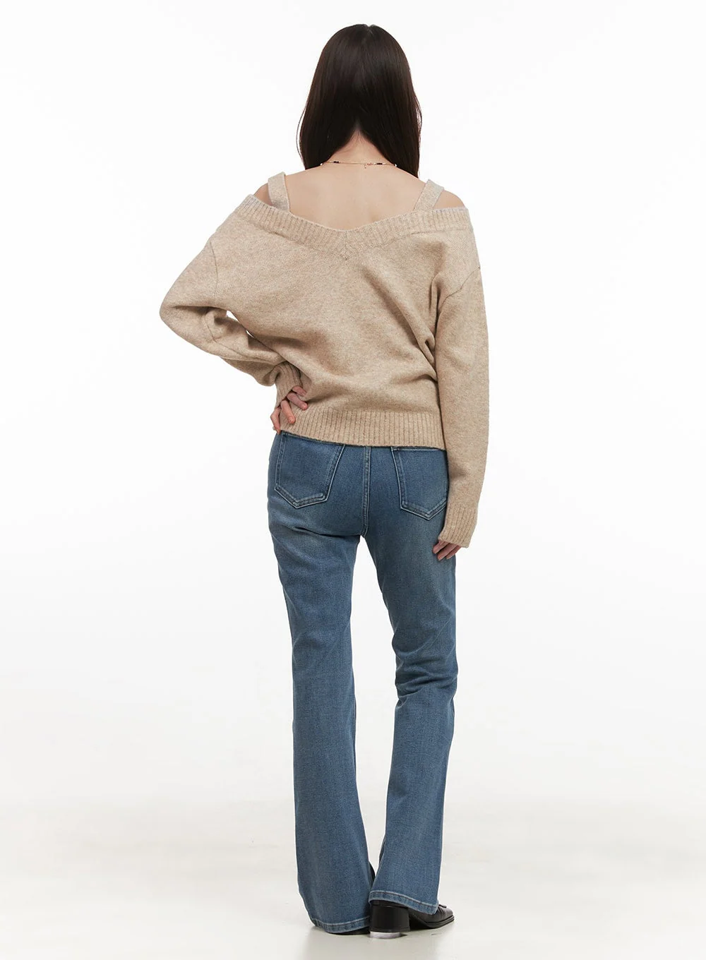 Off-Shoulder V-Neck Sweater with Straps CJ515 - Image 6