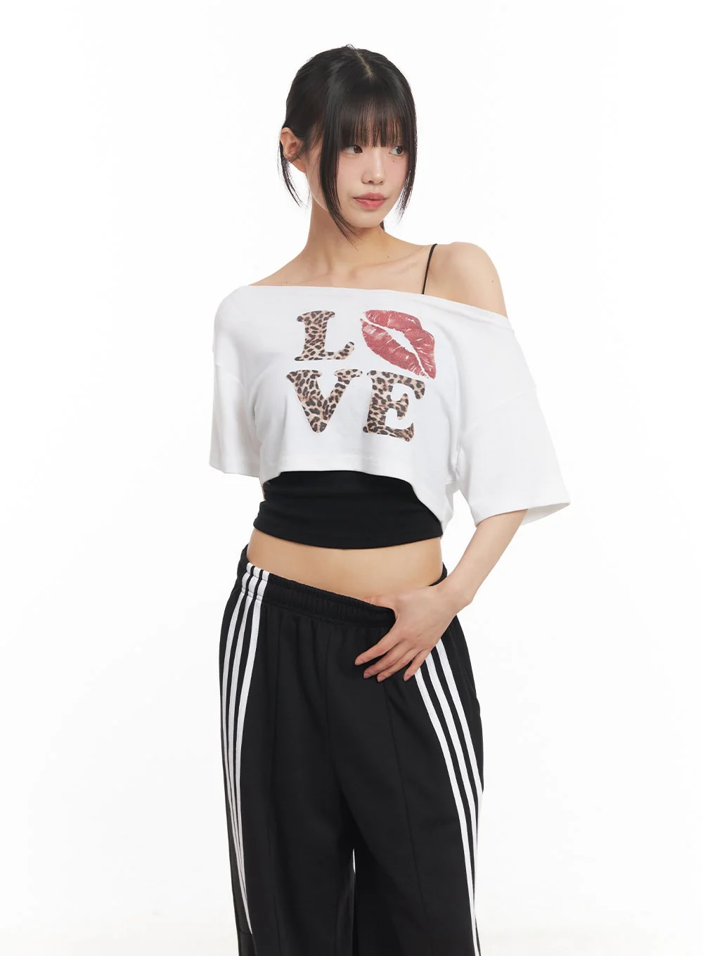 One-Shoulder Leopard Graphic Crop Top CA523 - Image 8