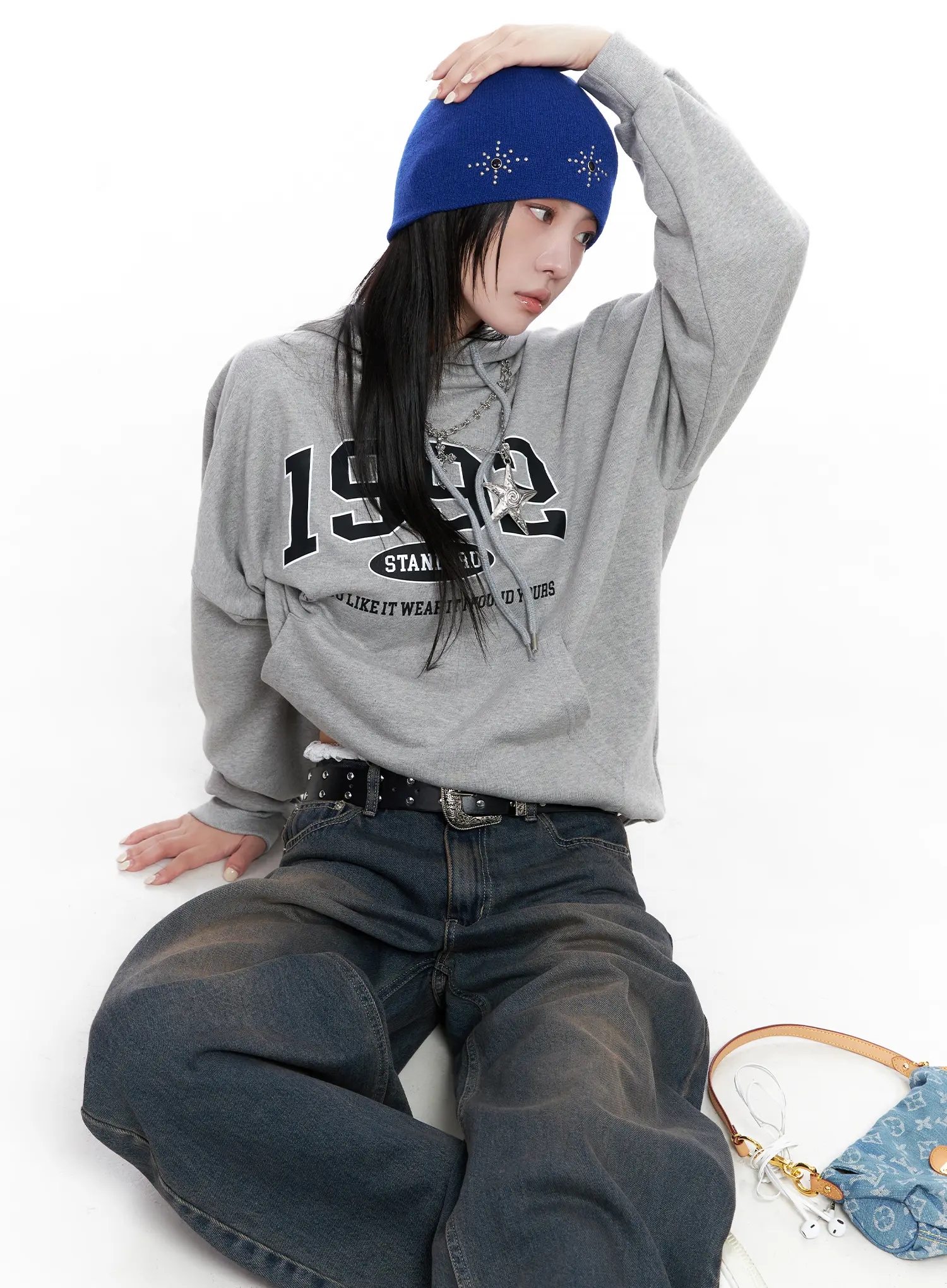Oversized 1992 Graphic Hoodie CS510