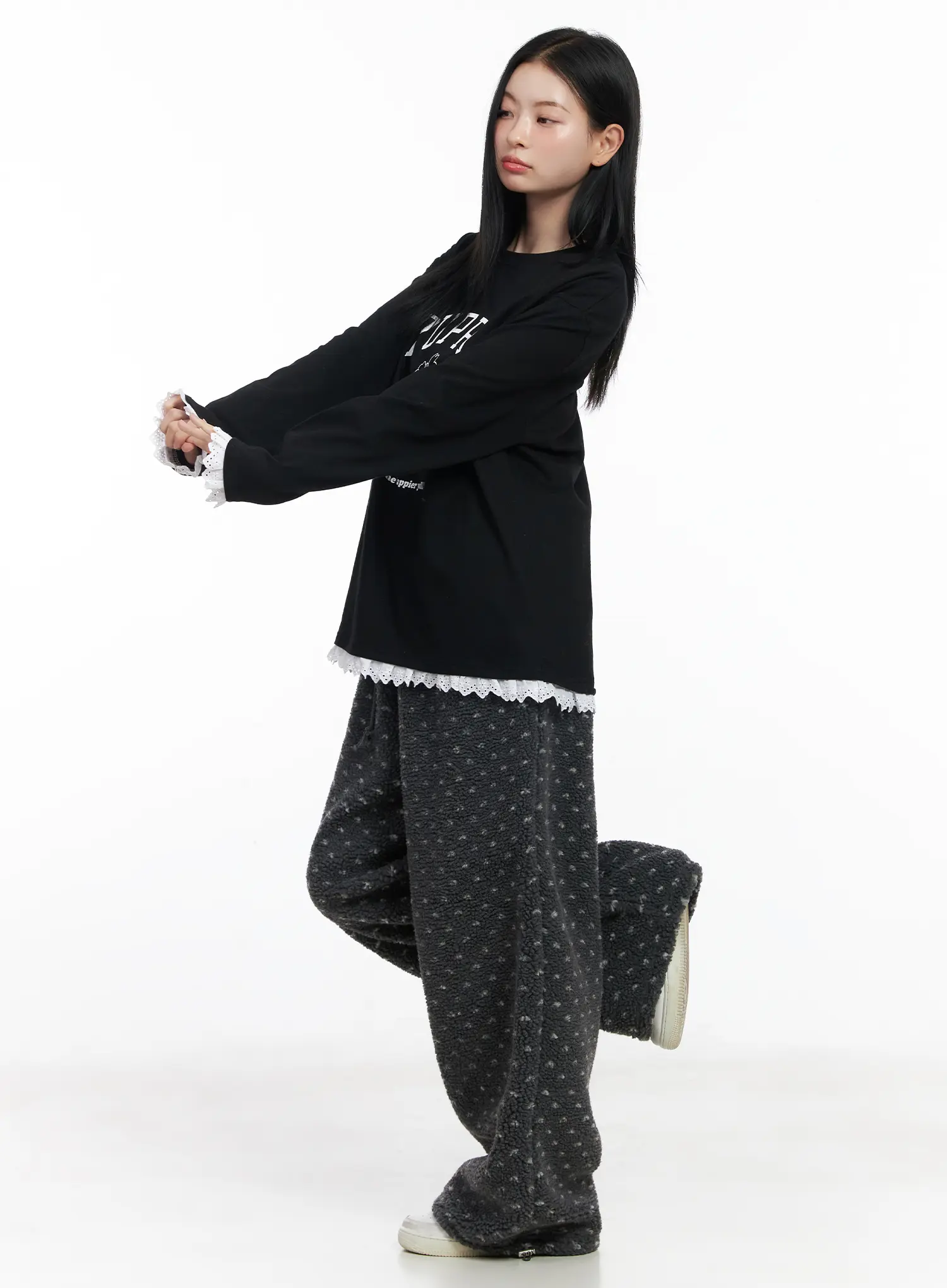 Oversized Graphic Lace Tee CJ519 - Image 4