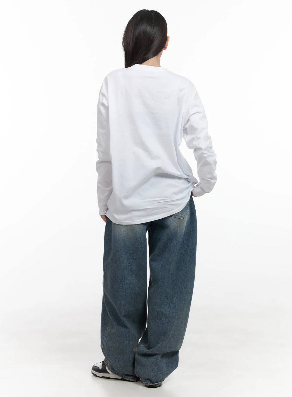 Oversized Graphic Print Long Sleeve Tee CD411 - Image 3