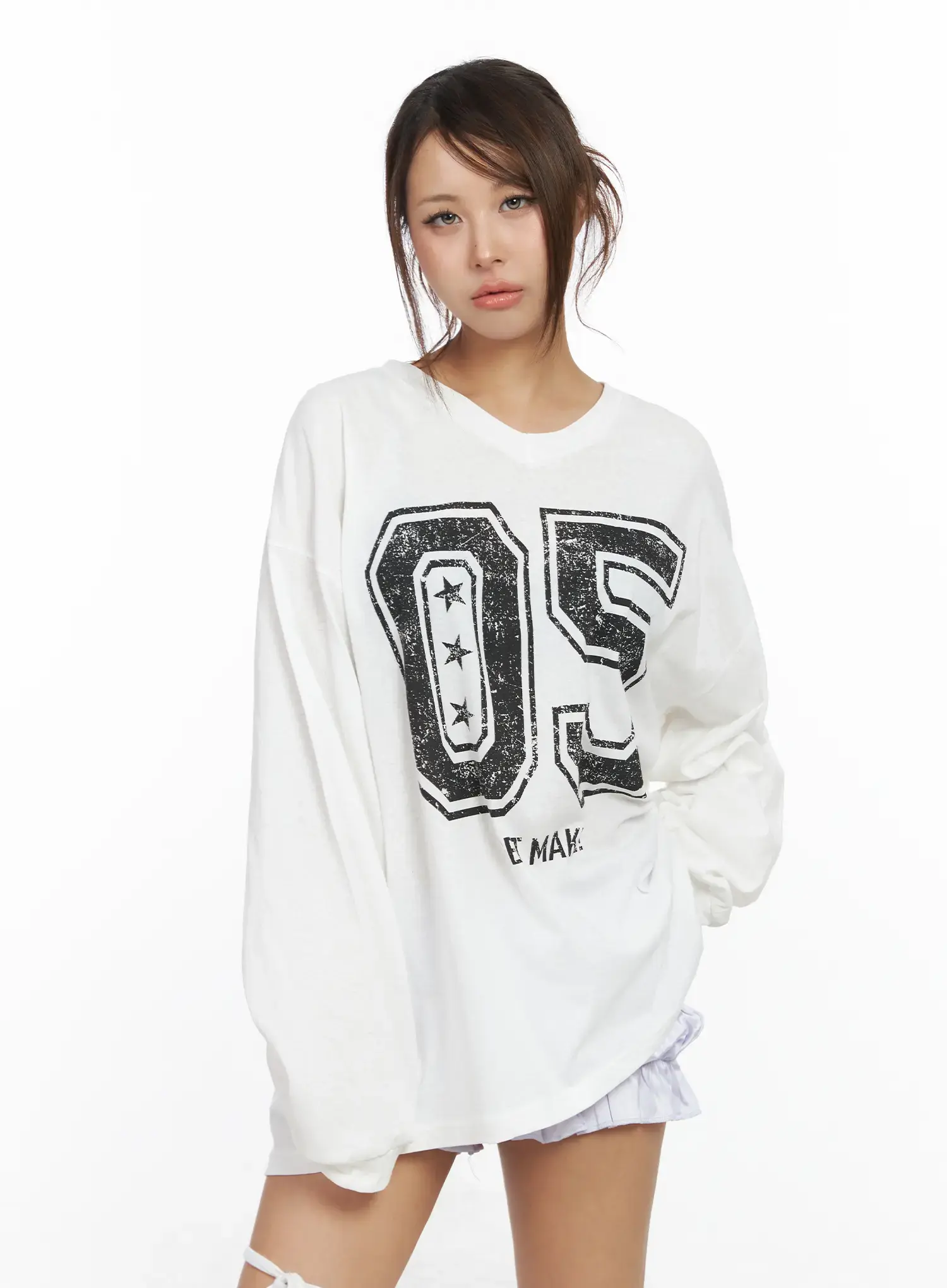 Oversized Graphic V-Neck Long Sleeve CF512 - Image 4