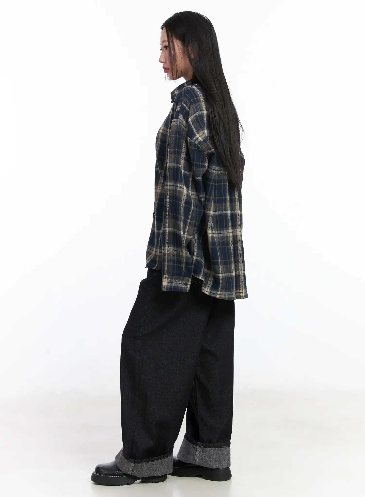 Oversized Plaid Button-Up Shirt CD529 - Image 4