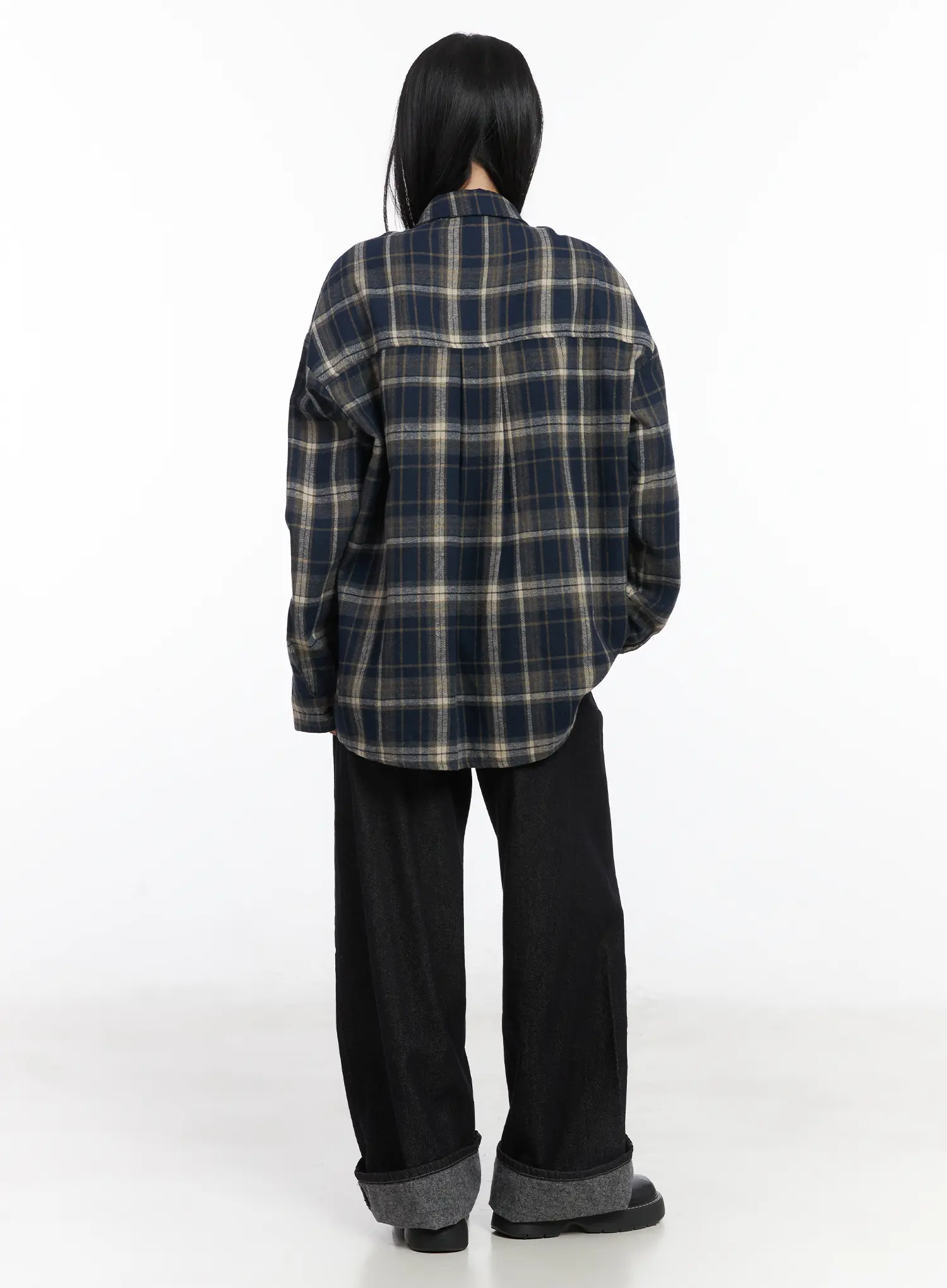 Oversized Plaid Button-Up Shirt CD529 - Image 5
