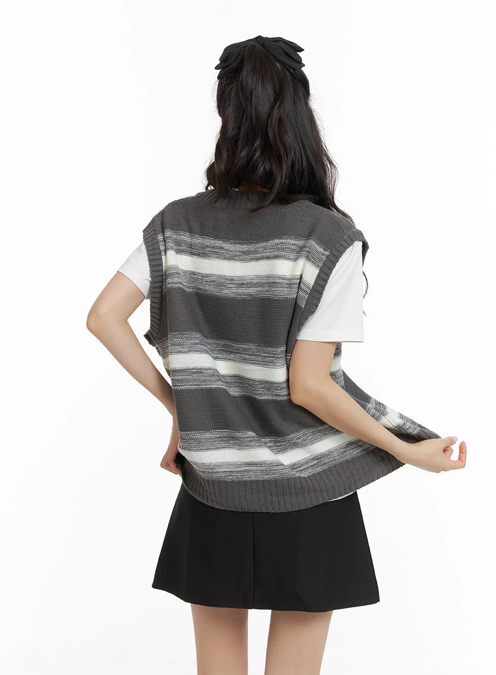 Oversized Striped Knit Sweater Vest OM419 - Image 6