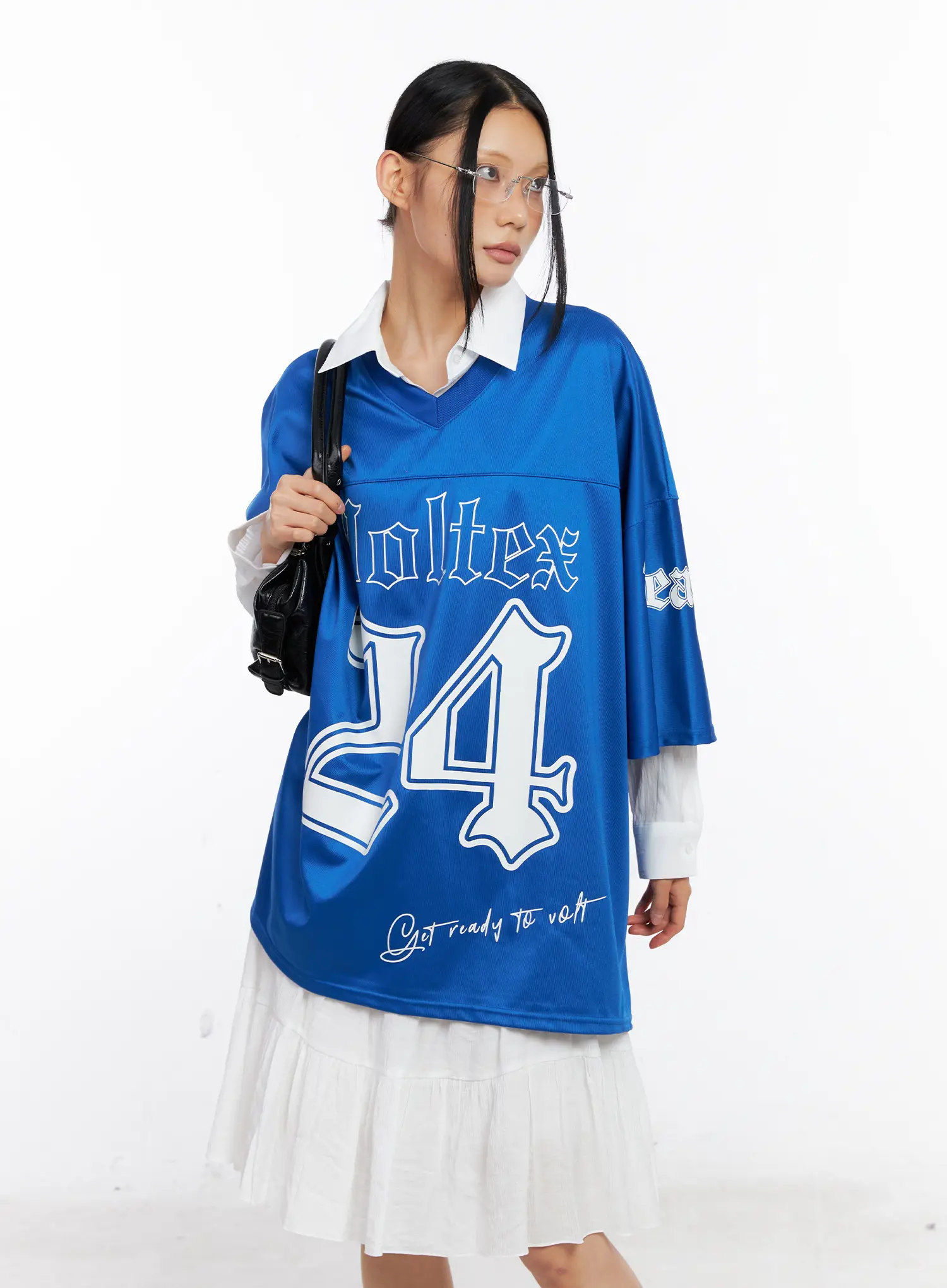 Oversized V-Neck Graphic Tee CL529 - Image 10