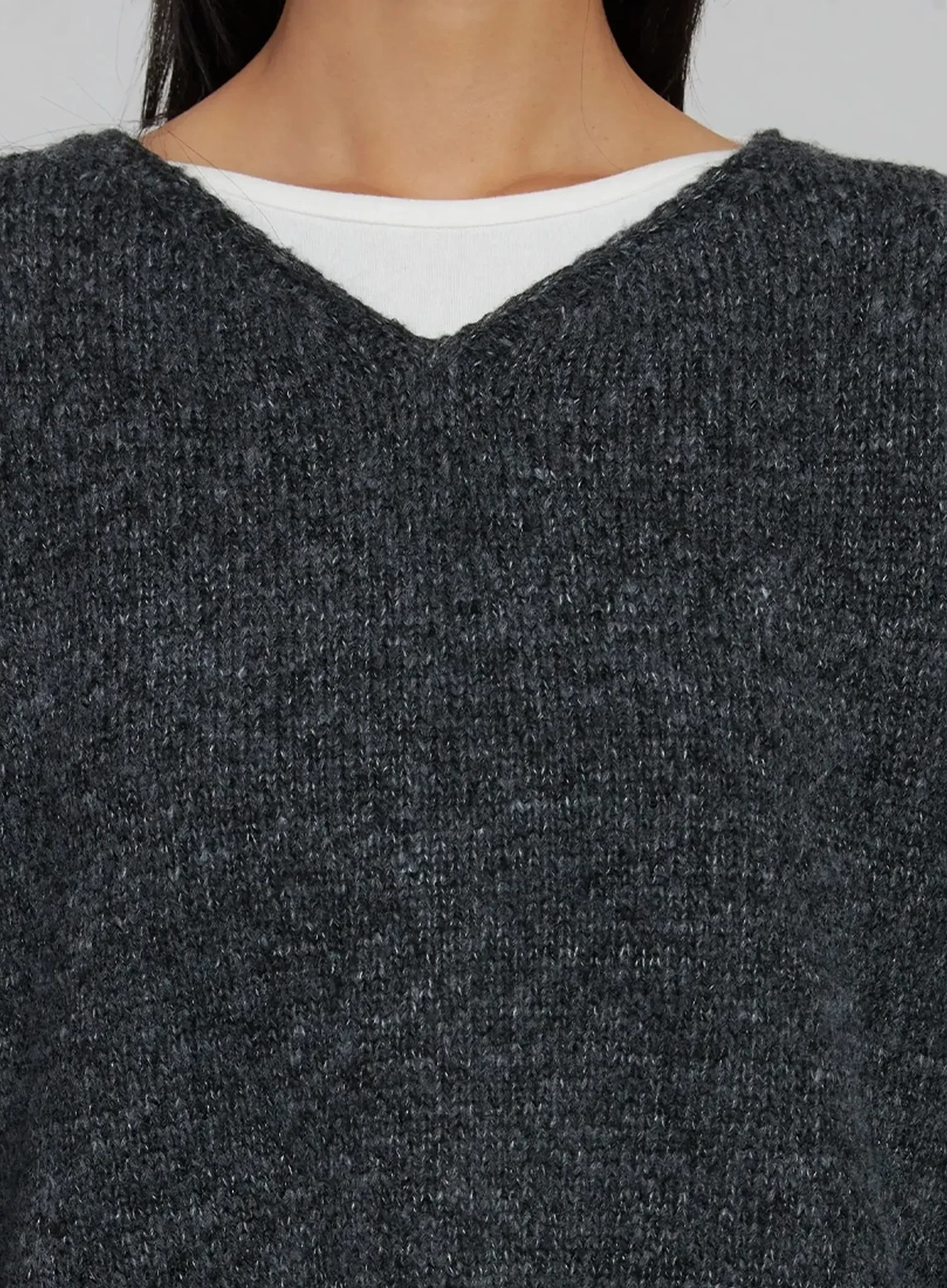 Oversized V-Neck Knit Top IJ508 - Image 3