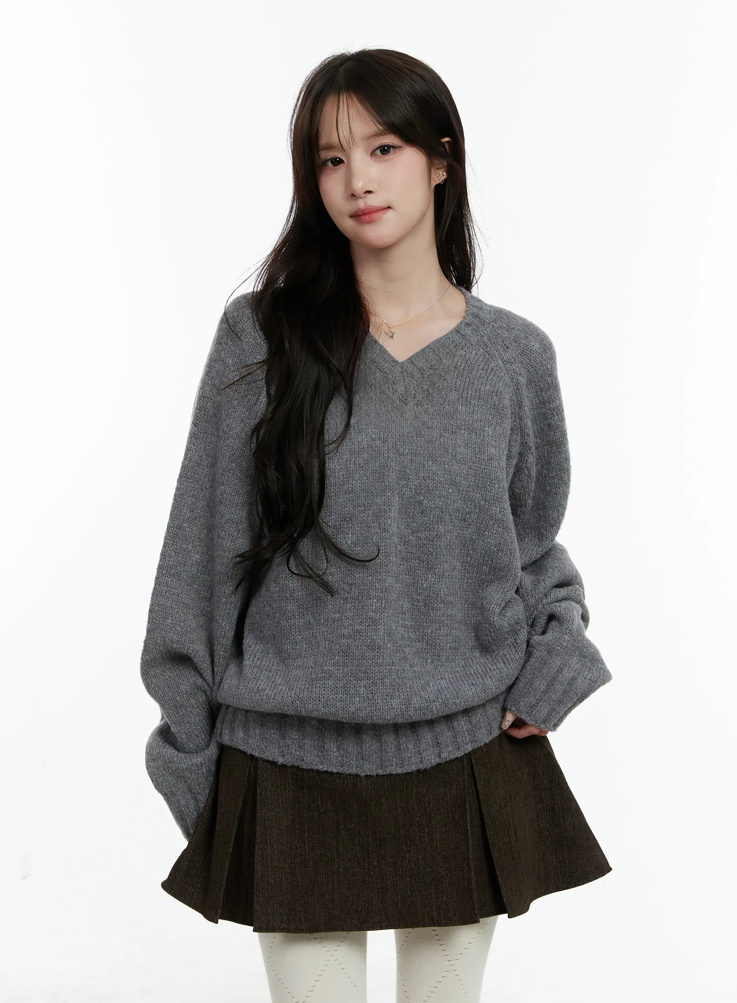 Oversized V-Neck Sweater CD523 - Image 9