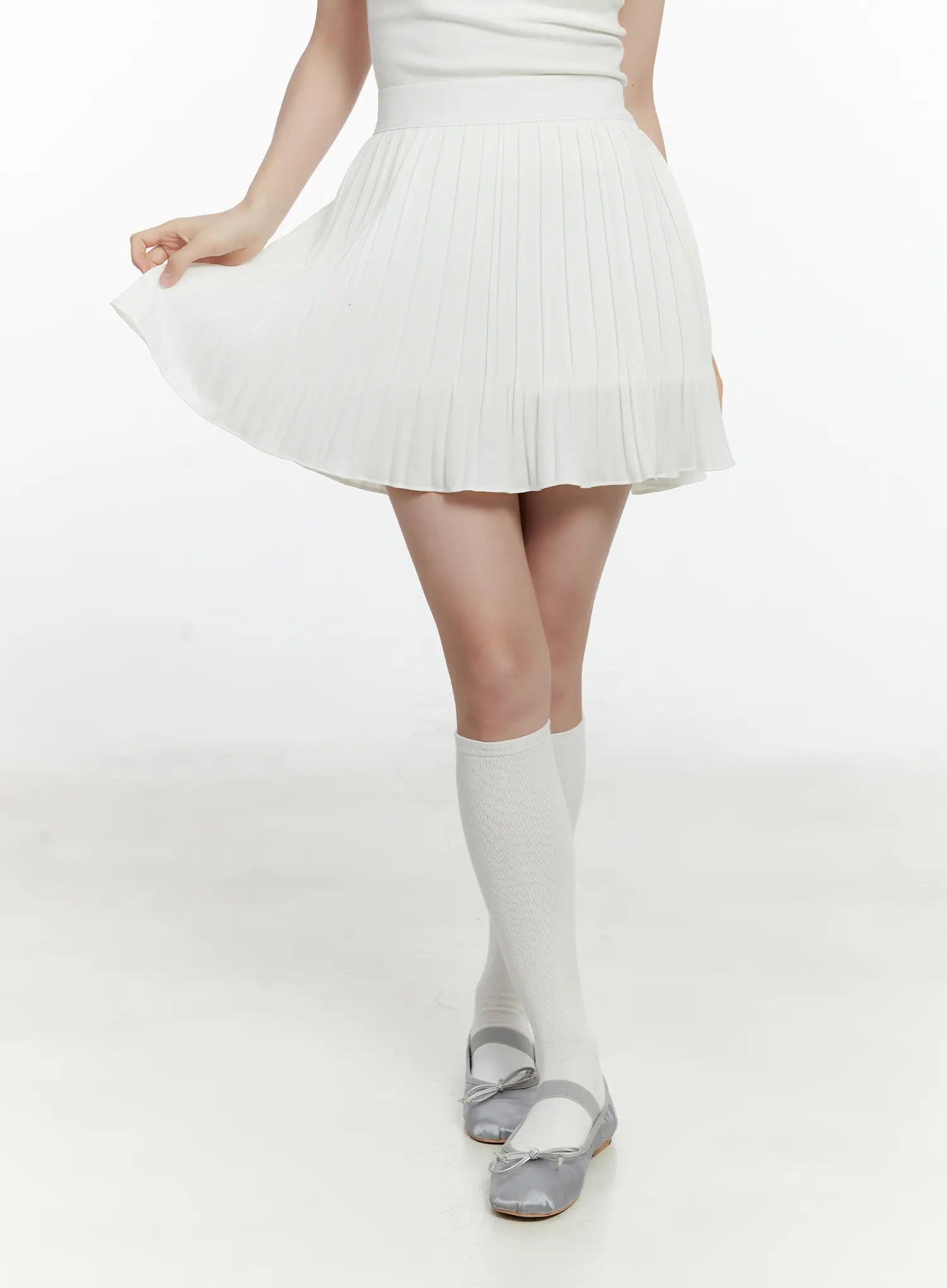 Pleated Flare Mini Skirt F502 - Image 9