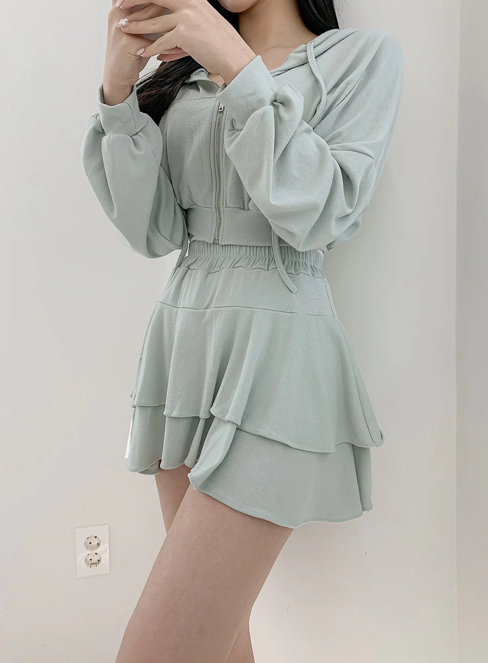 Pleated Mini Skirt with Elastic Waist IM12 - Image 3