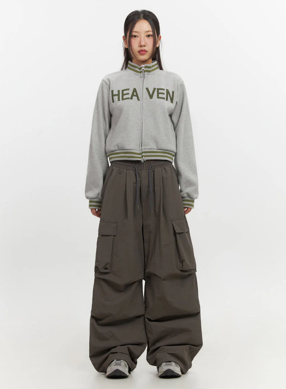 Pocketed Wide-Leg Cargo Pants IF510 - Image 4