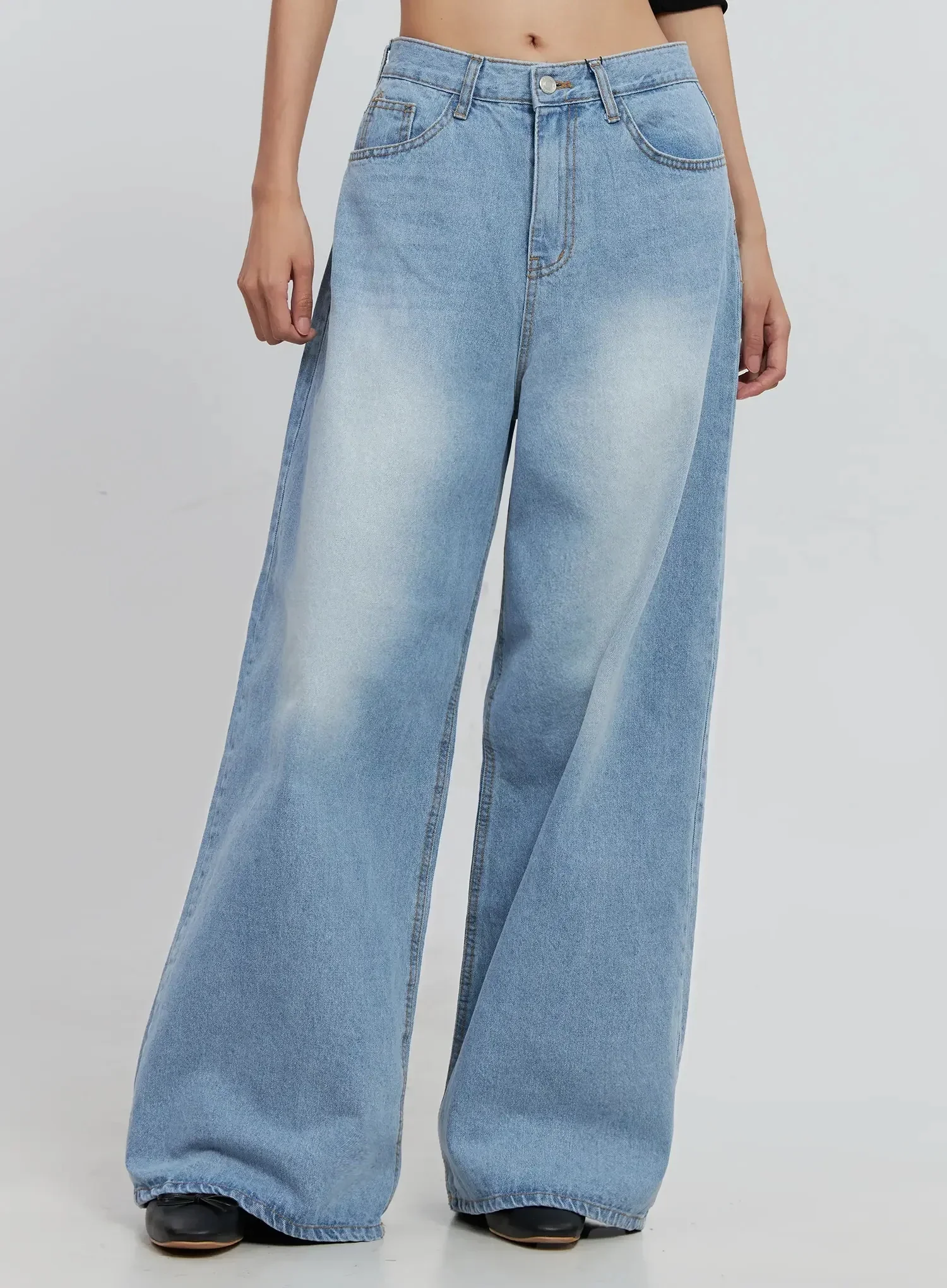 Ramos Washed Wide-Leg Jeans IS516