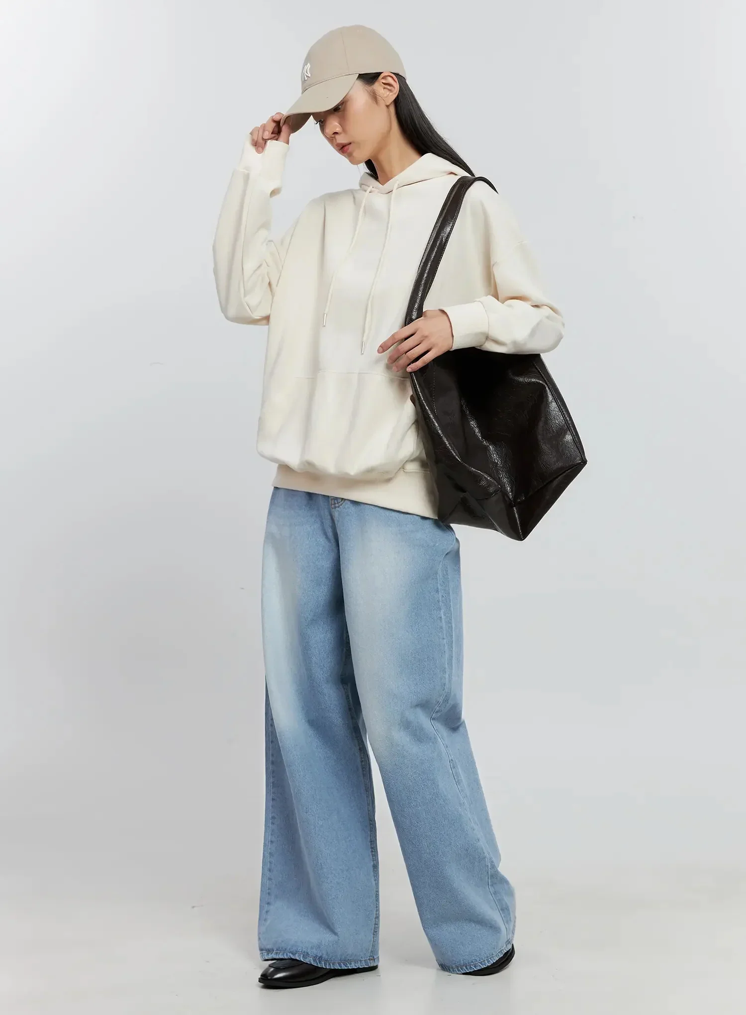 Ramos Washed Wide-Leg Jeans IS516 - Image 2