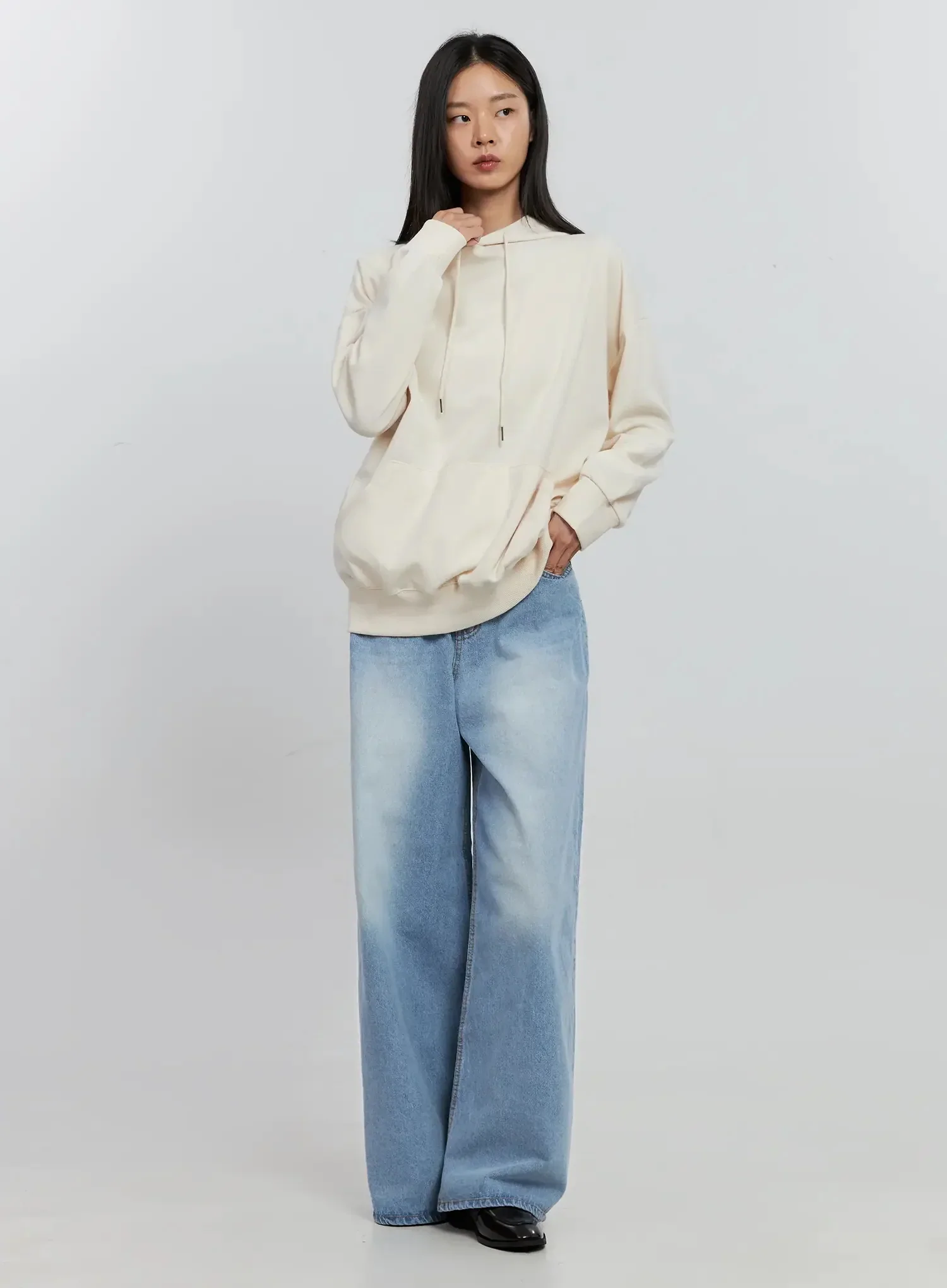 Ramos Washed Wide-Leg Jeans IS516 - Image 3