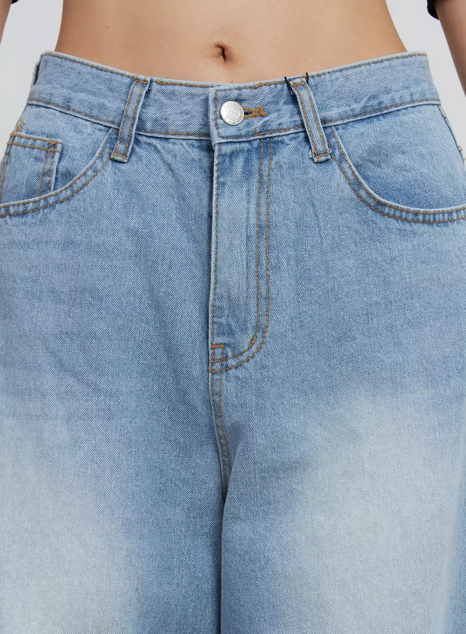 Ramos Washed Wide-Leg Jeans IS516 - Image 4