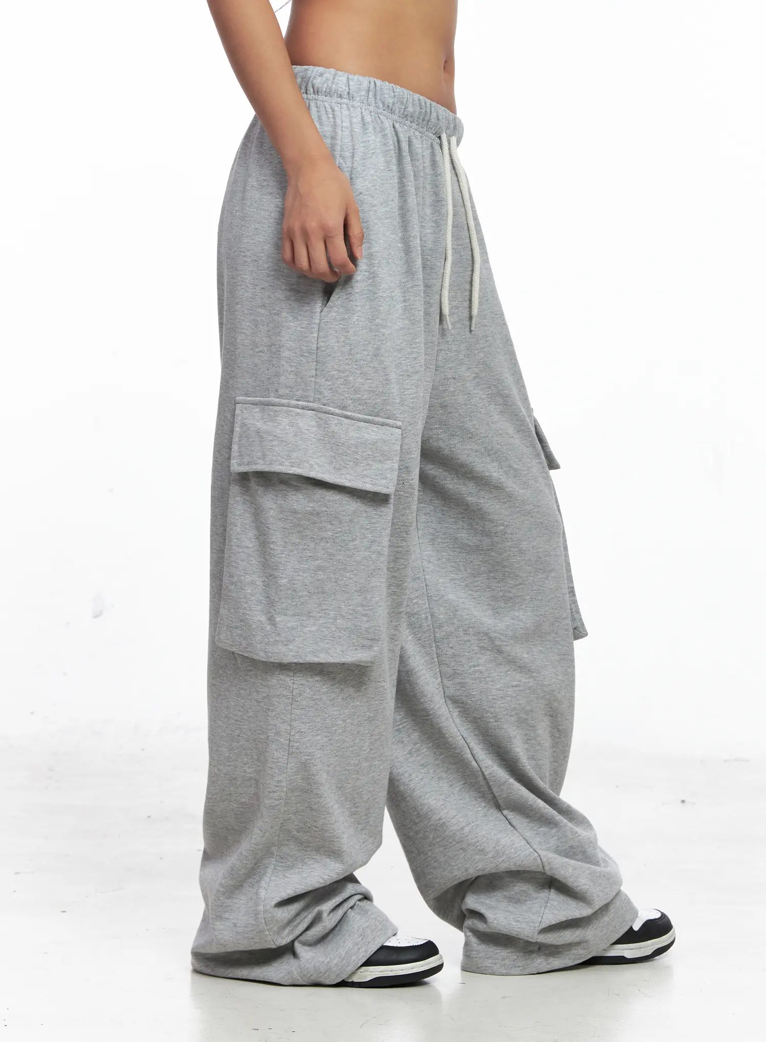 Relaxed Fit Cargo Sweatpants CO513 - Image 3