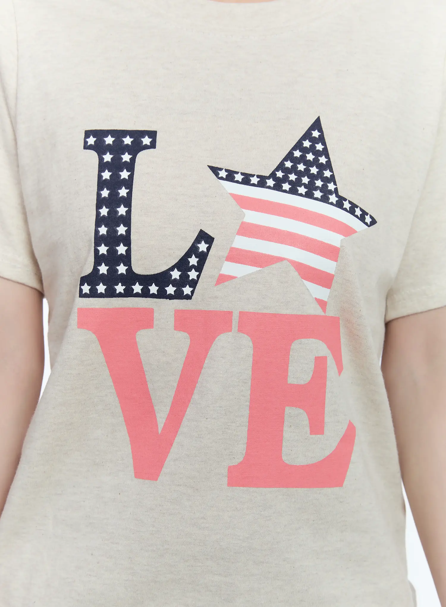 Relaxed-Fit "Love" Graphic T-Shirt CG501 - Image 12