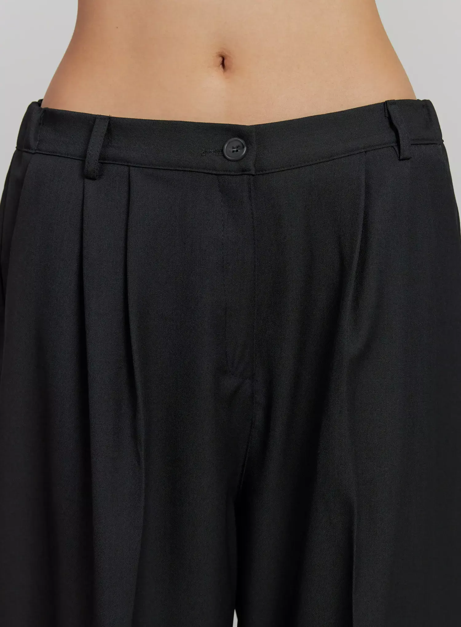Relaxed Fit Wide-Leg Trousers IJ502 - Image 4