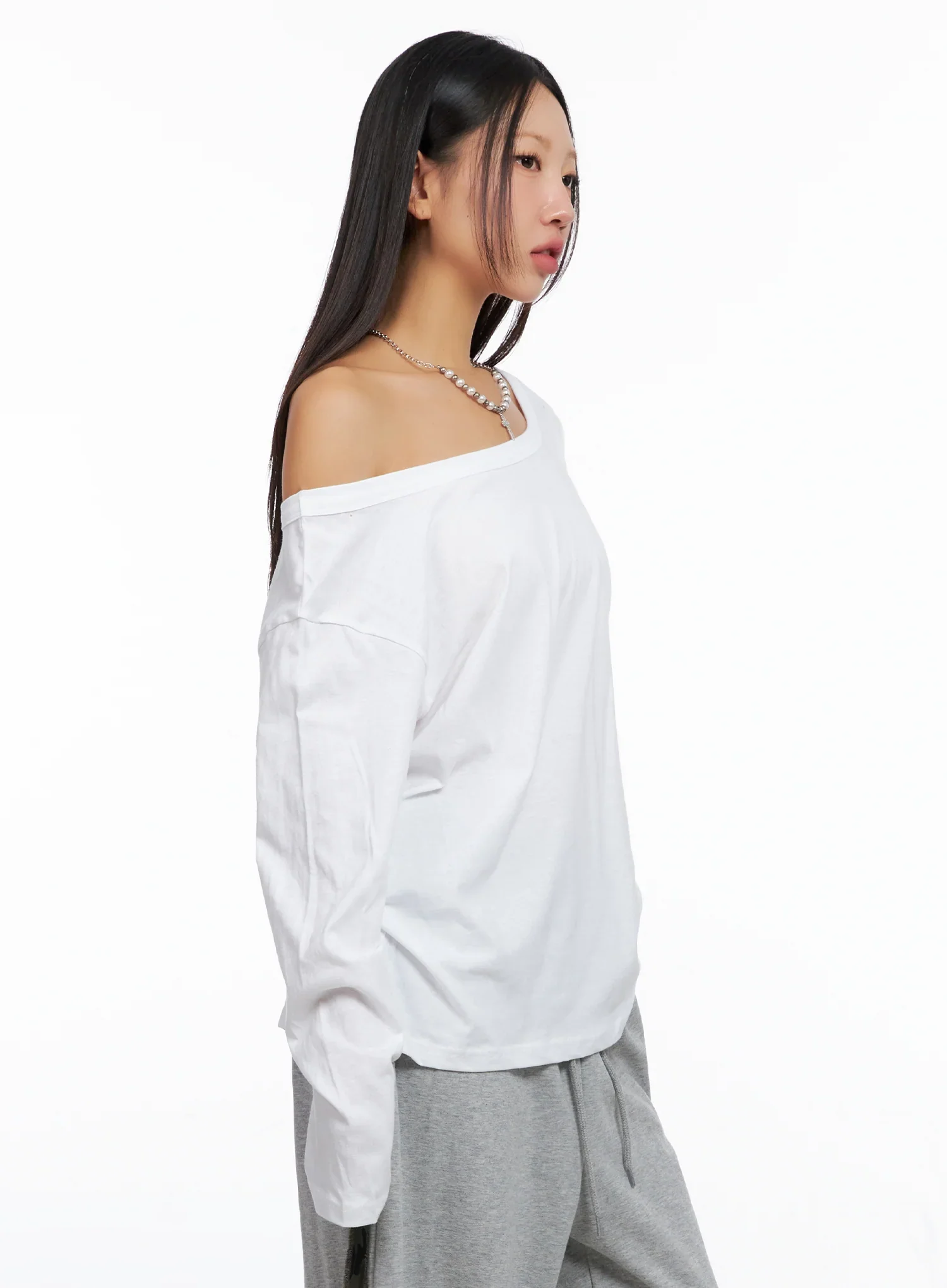 Relaxed Off-Shoulder Long Sleeve Top CO514 - Image 3
