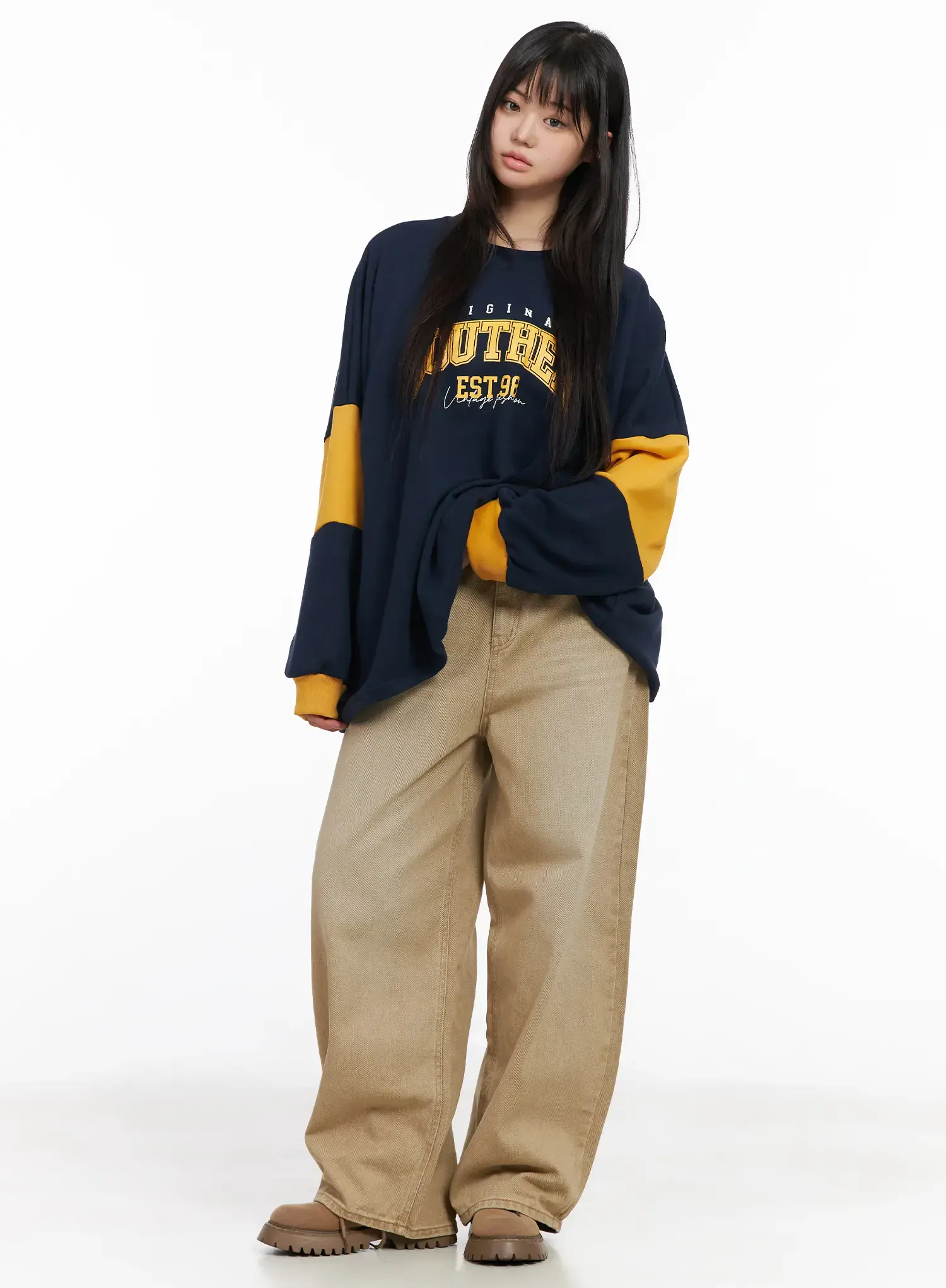 Retro Varsity Oversized Sweatshirt CM513 - Image 3