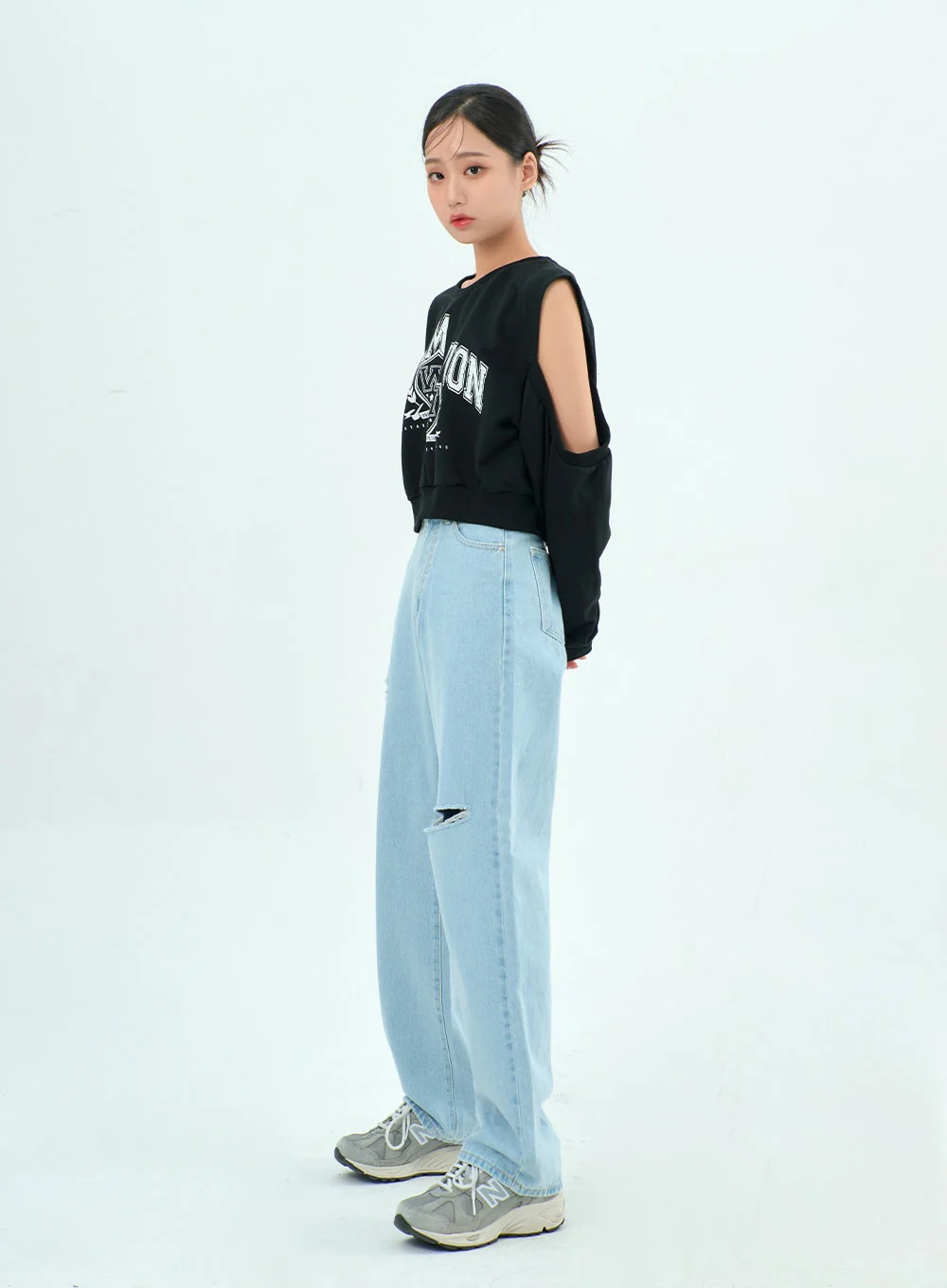 Ripped Basic Jeans BA328 - Image 10