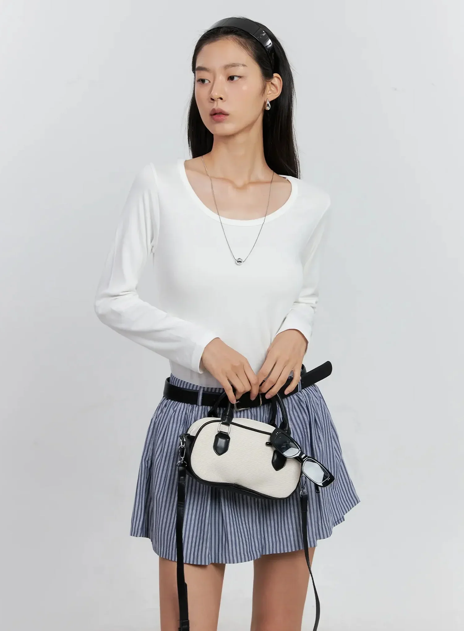 Round-Neck Long Sleeve Top IS515