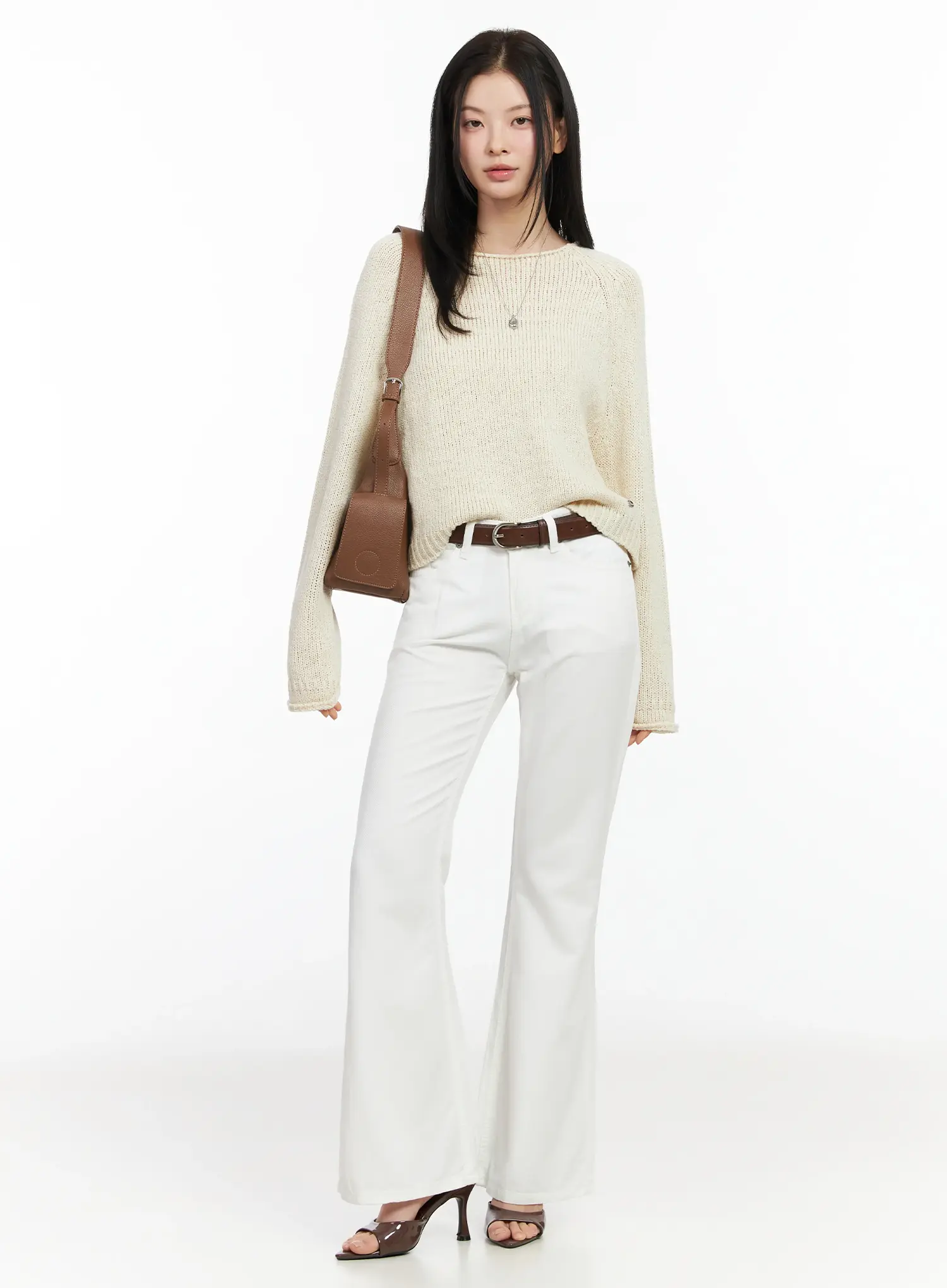 Round Neck Pendant Sweater IM524 - Image 3